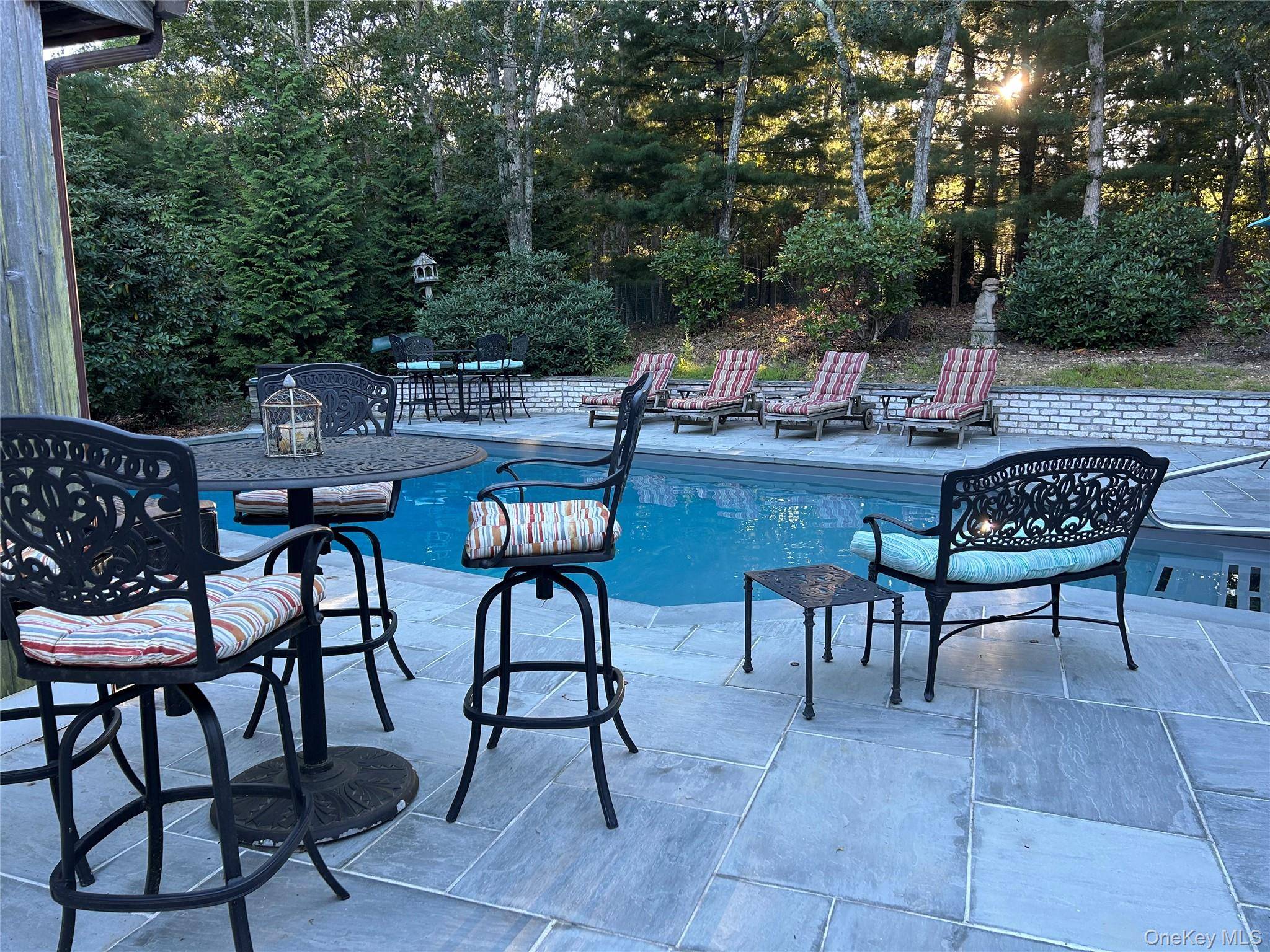 40 Bonac Wood LN, East Hampton, NY 11937