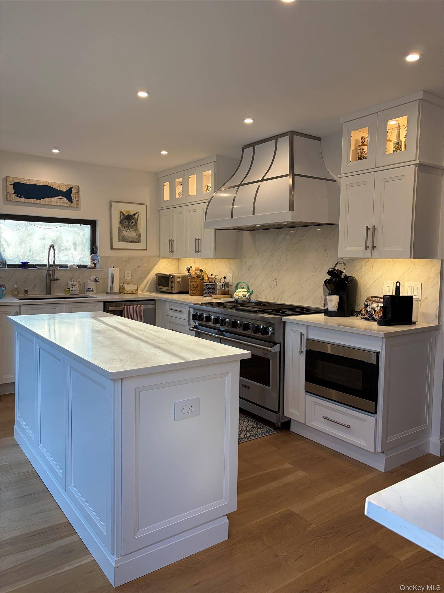 40 Bonac Wood LN, East Hampton, NY 11937