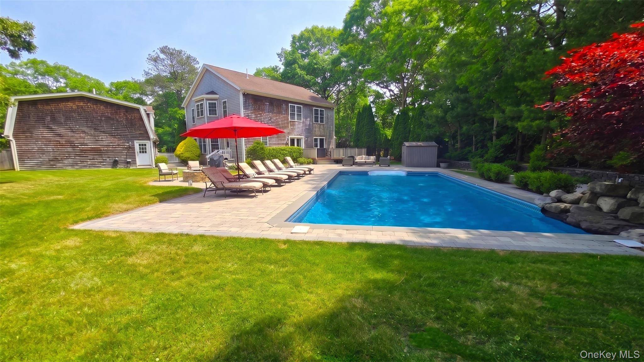 26 Box Tree RD, East Quogue, NY 11942