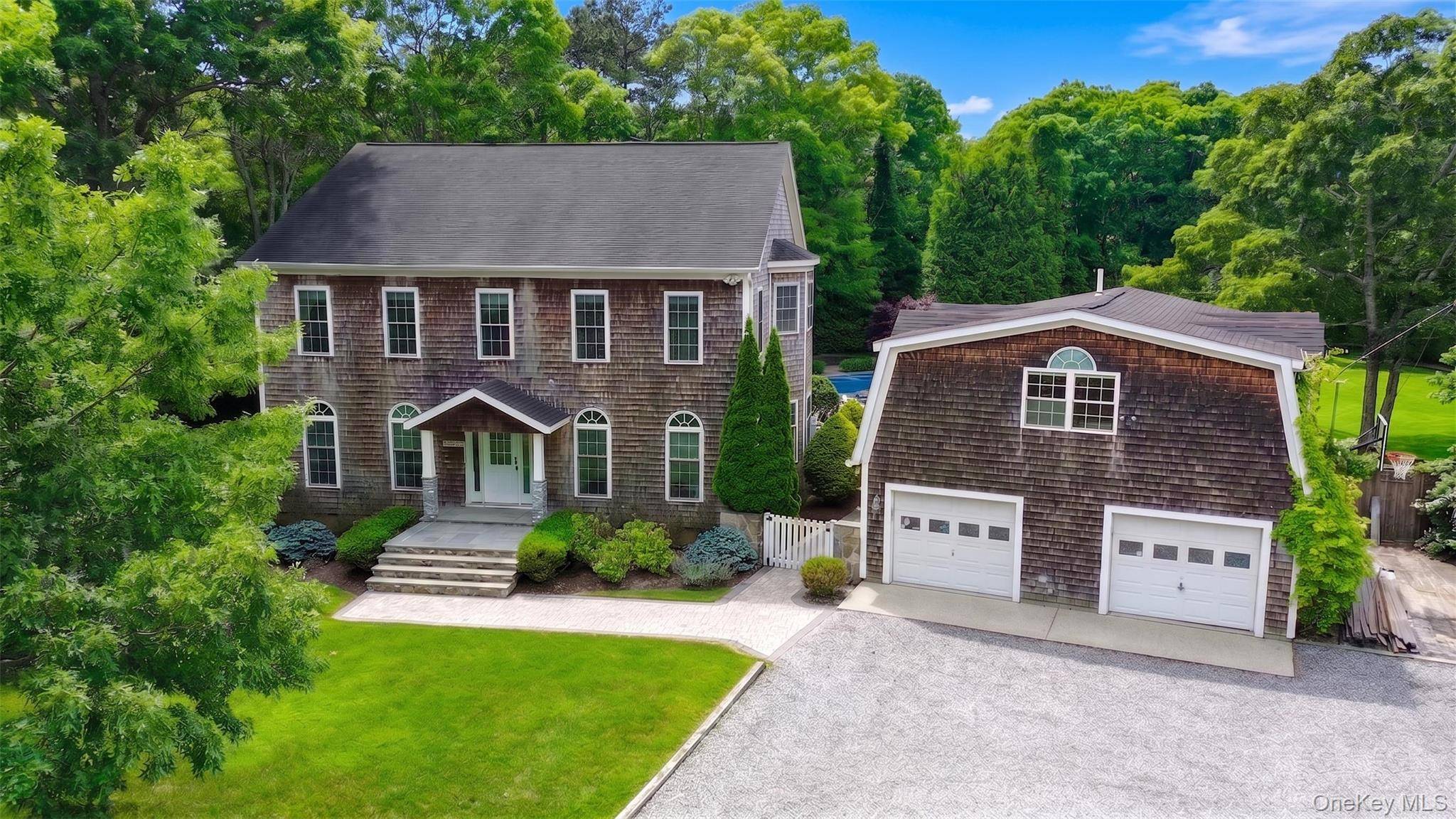 26 Box Tree RD, East Quogue, NY 11942