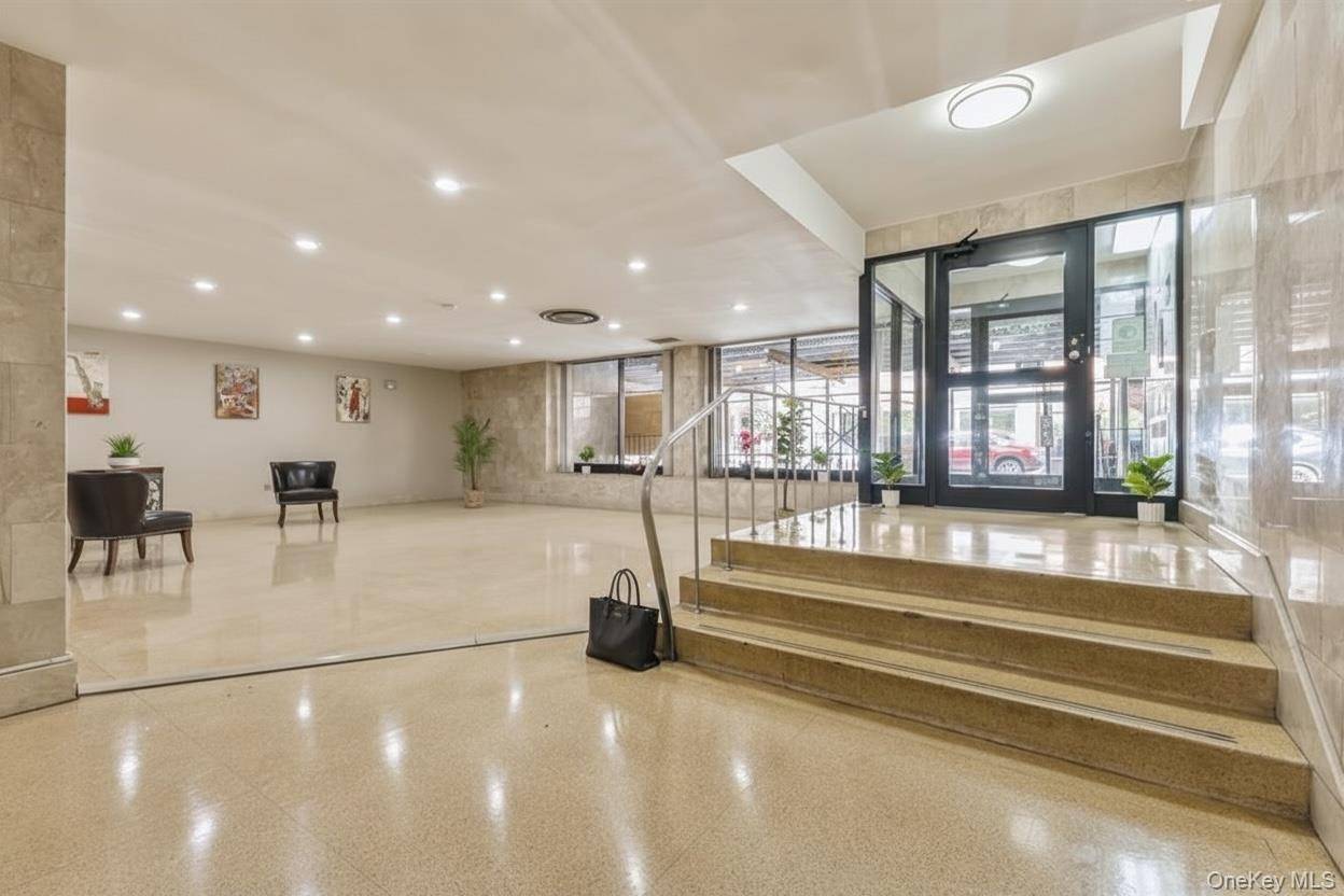 99-10 60th AVE #5D, Corona, NY 11368