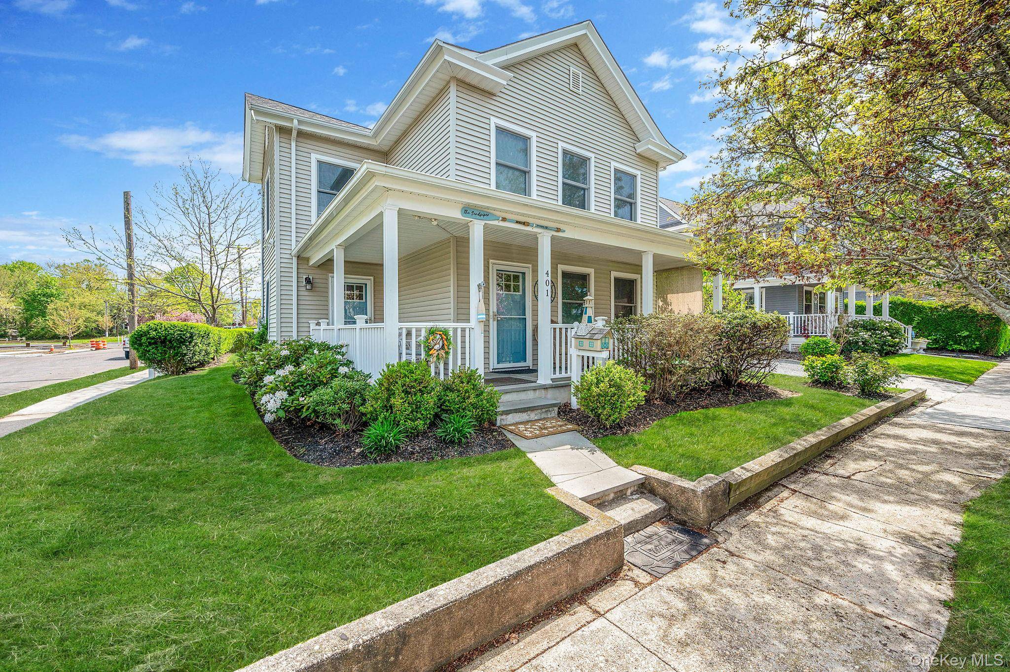401 Wiggins ST, Greenport, NY 11944