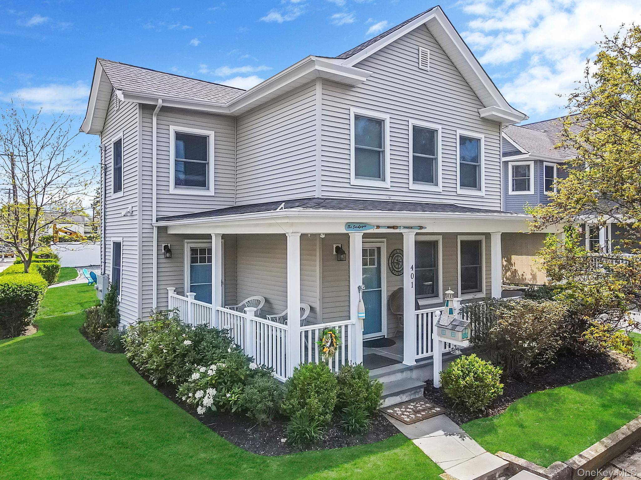 401 Wiggins ST, Greenport, NY 11944