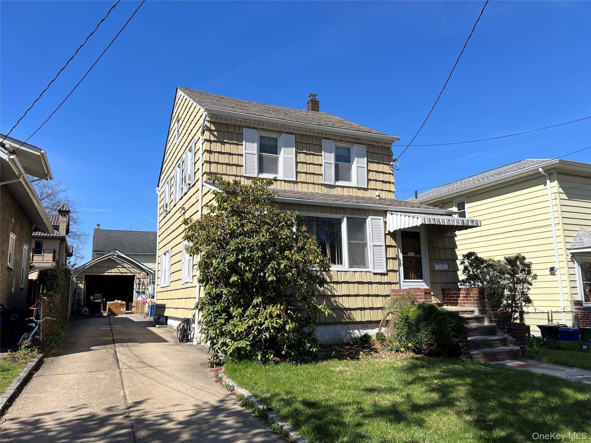 4224 249th ST, Little Neck, NY 11363