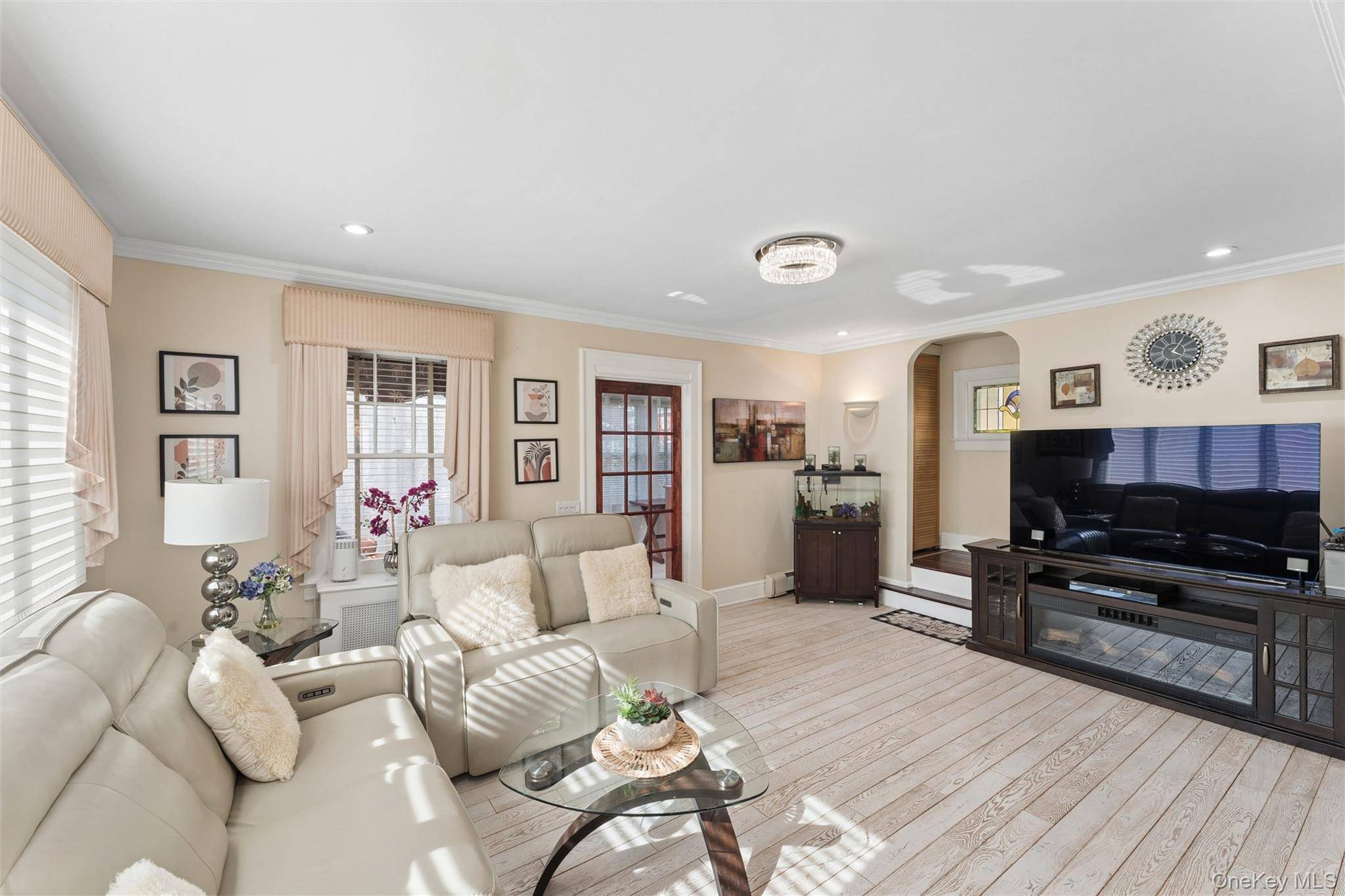 262 Floral BLVD, Floral Park, NY 11001