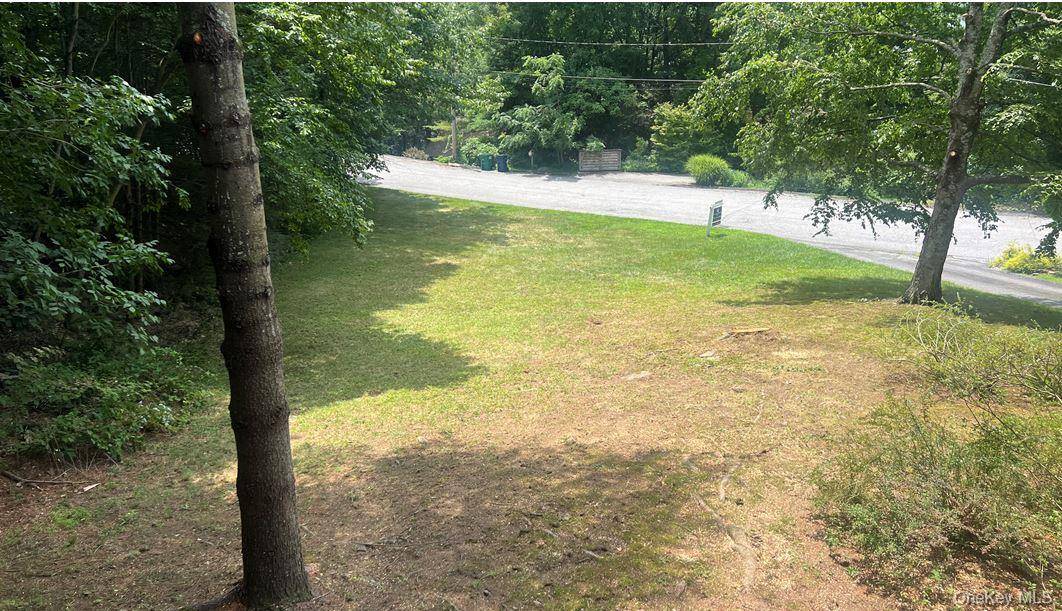 6 Tennis Court RD, Mahopac, NY 10541