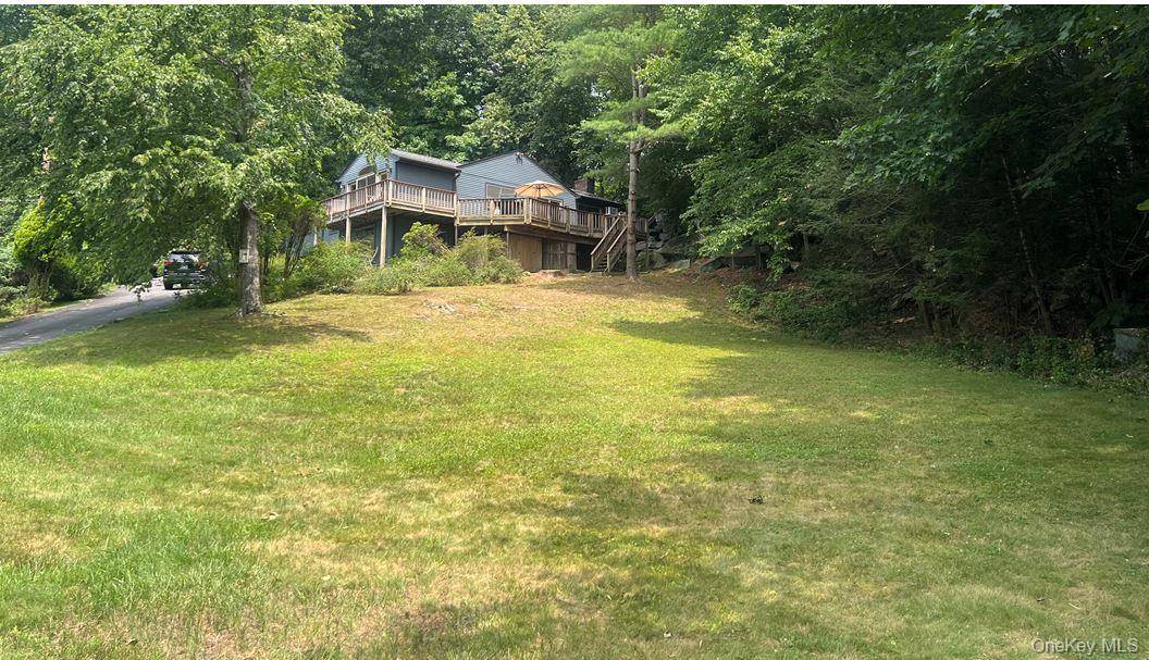 6 Tennis Court RD, Mahopac, NY 10541
