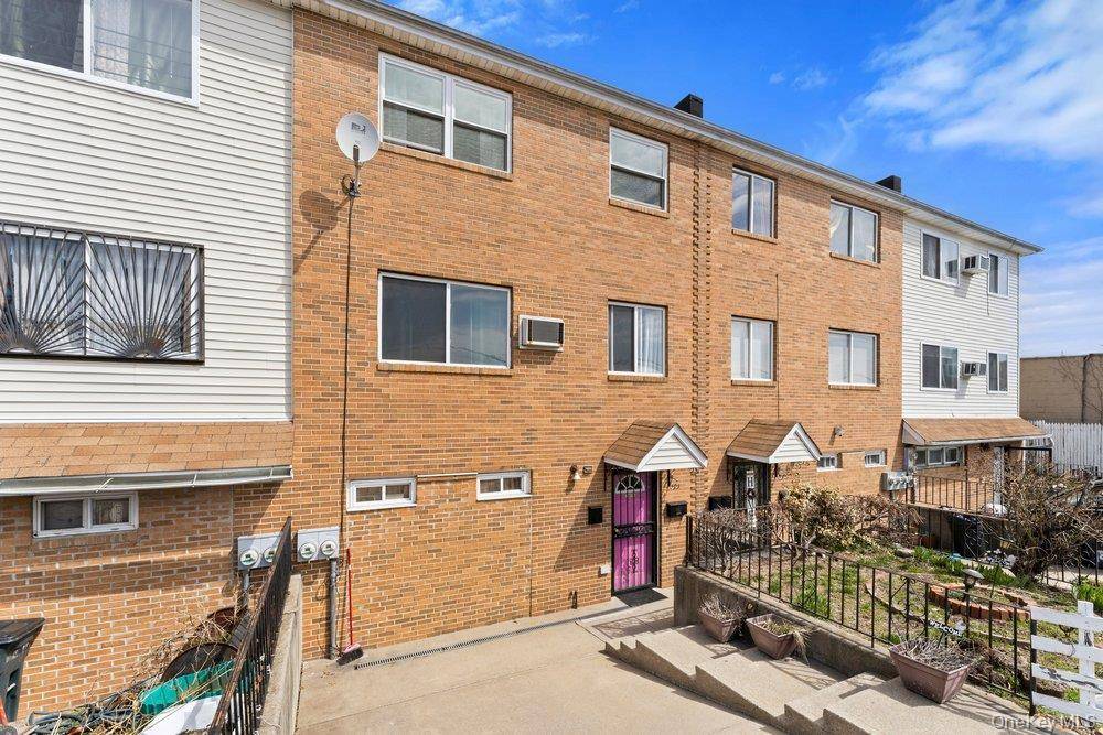 129-15 Sidway PL, Jamaica, NY 11434