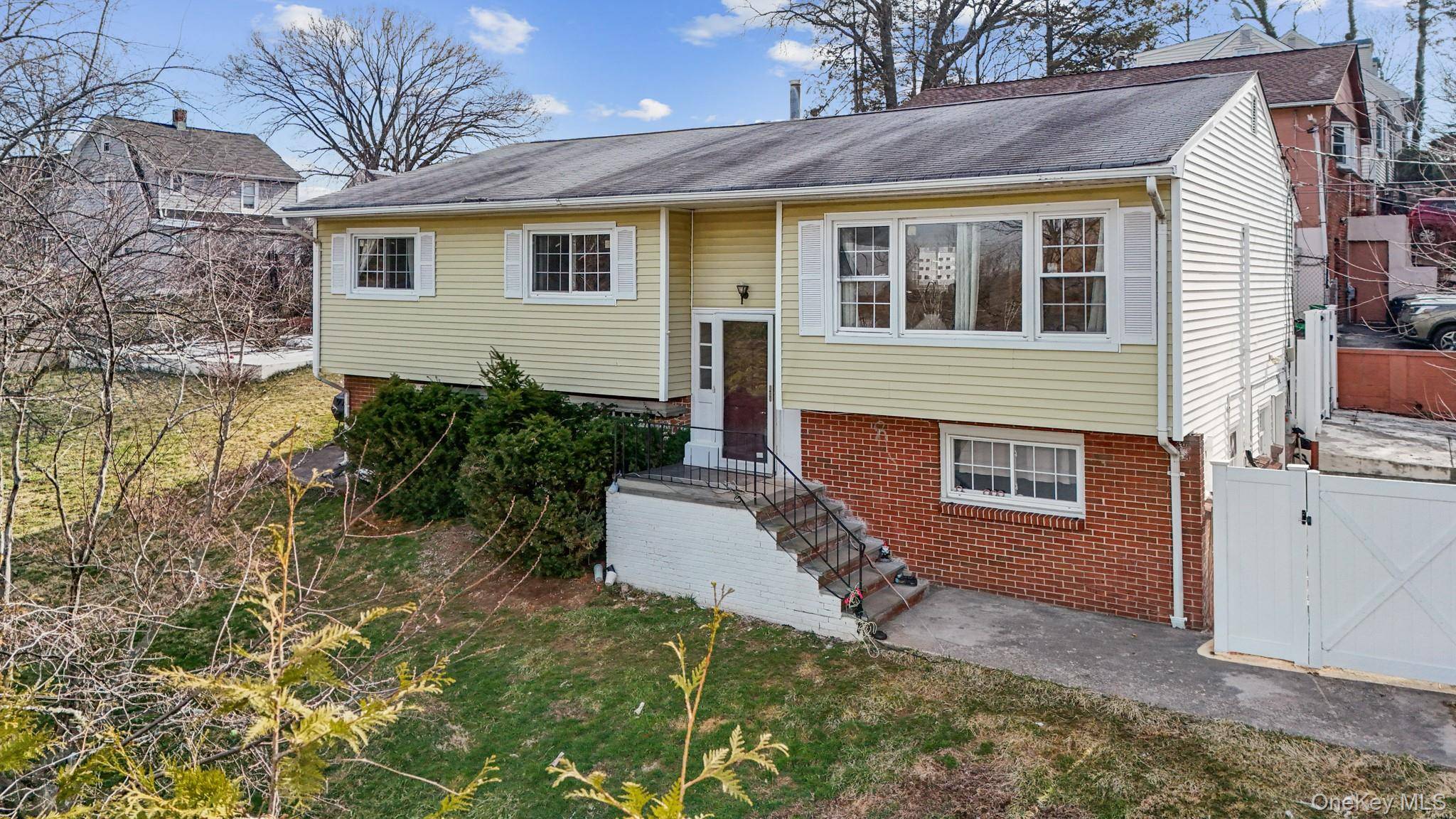 14 Dickinson AVE, Nyack, NY 10960