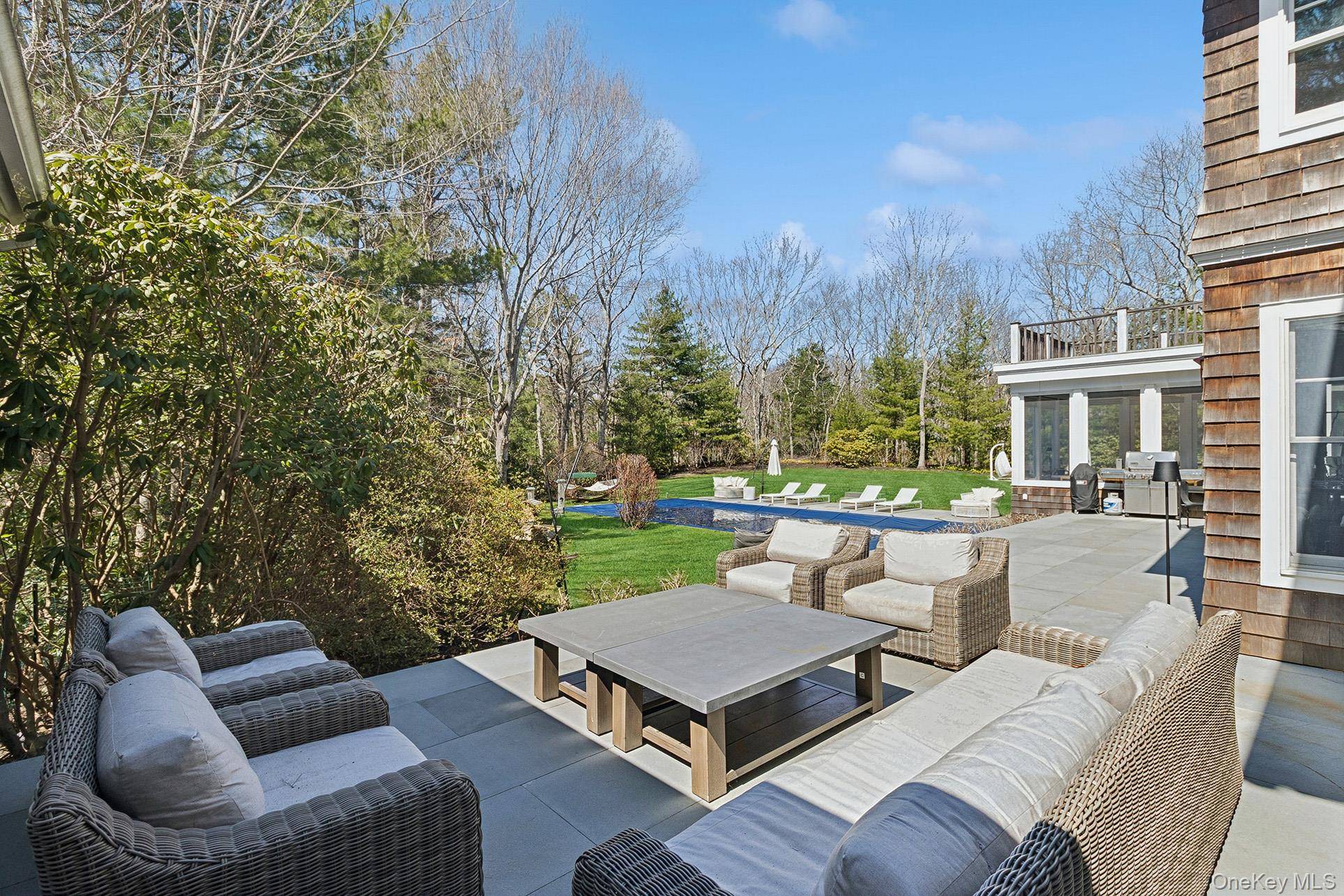 11 Owls Nest LN, East Hampton, NY 11937