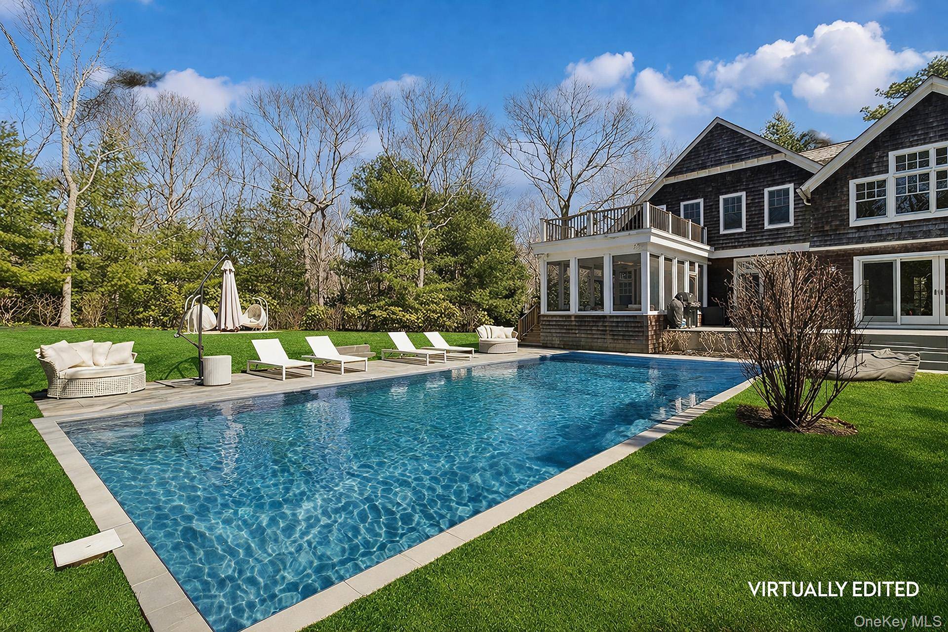 11 Owls Nest LN, East Hampton, NY 11937