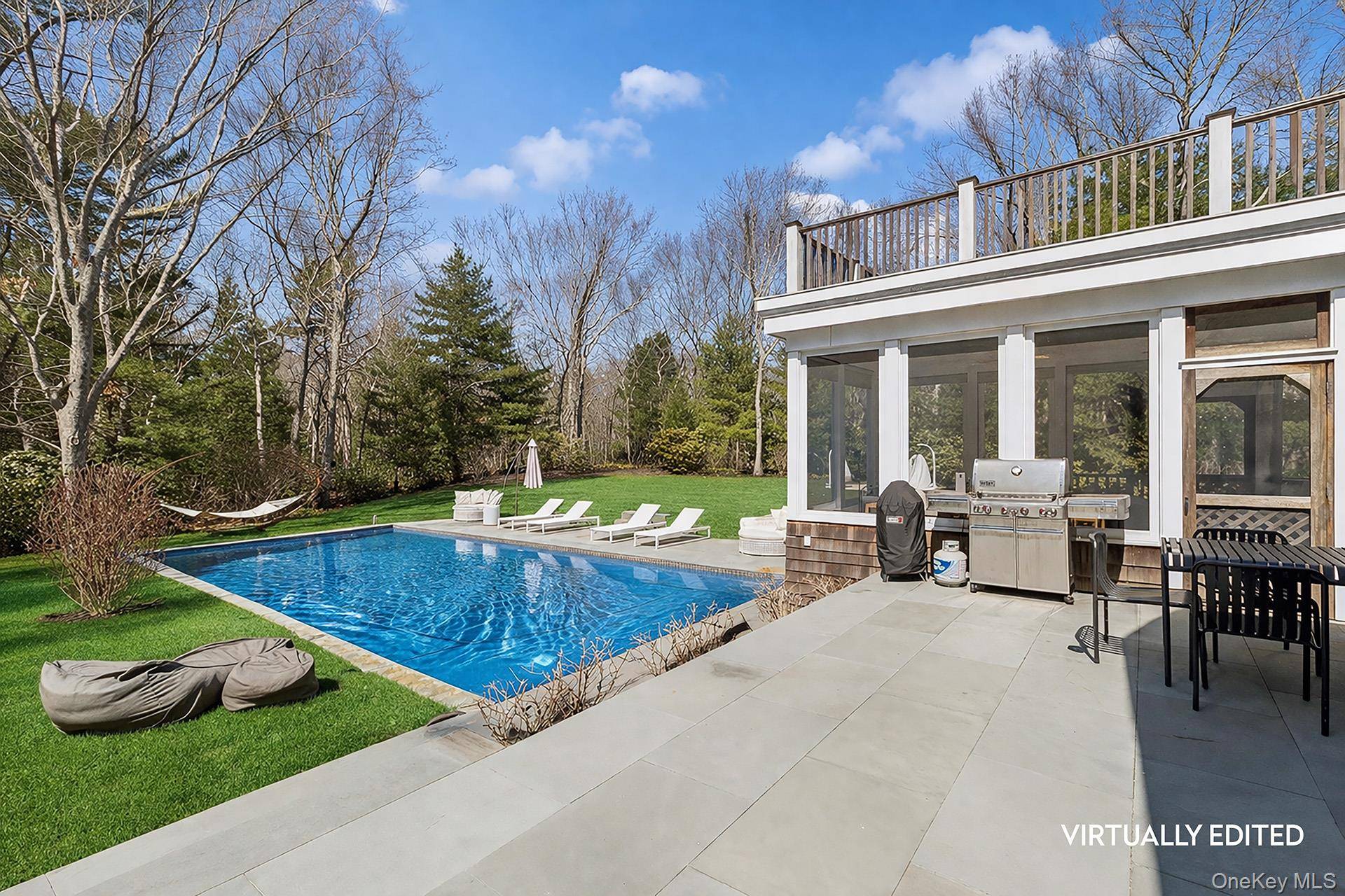 11 Owls Nest LN, East Hampton, NY 11937