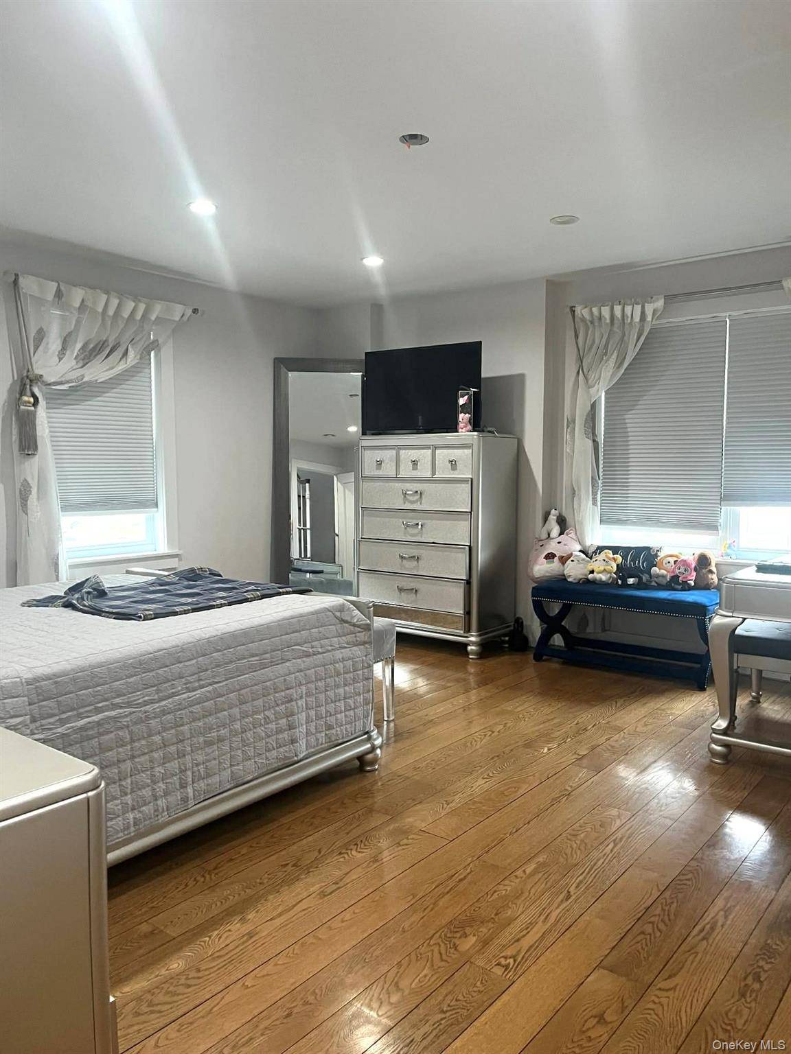 27-15 Butler ST, East Elmhurst, NY 11369