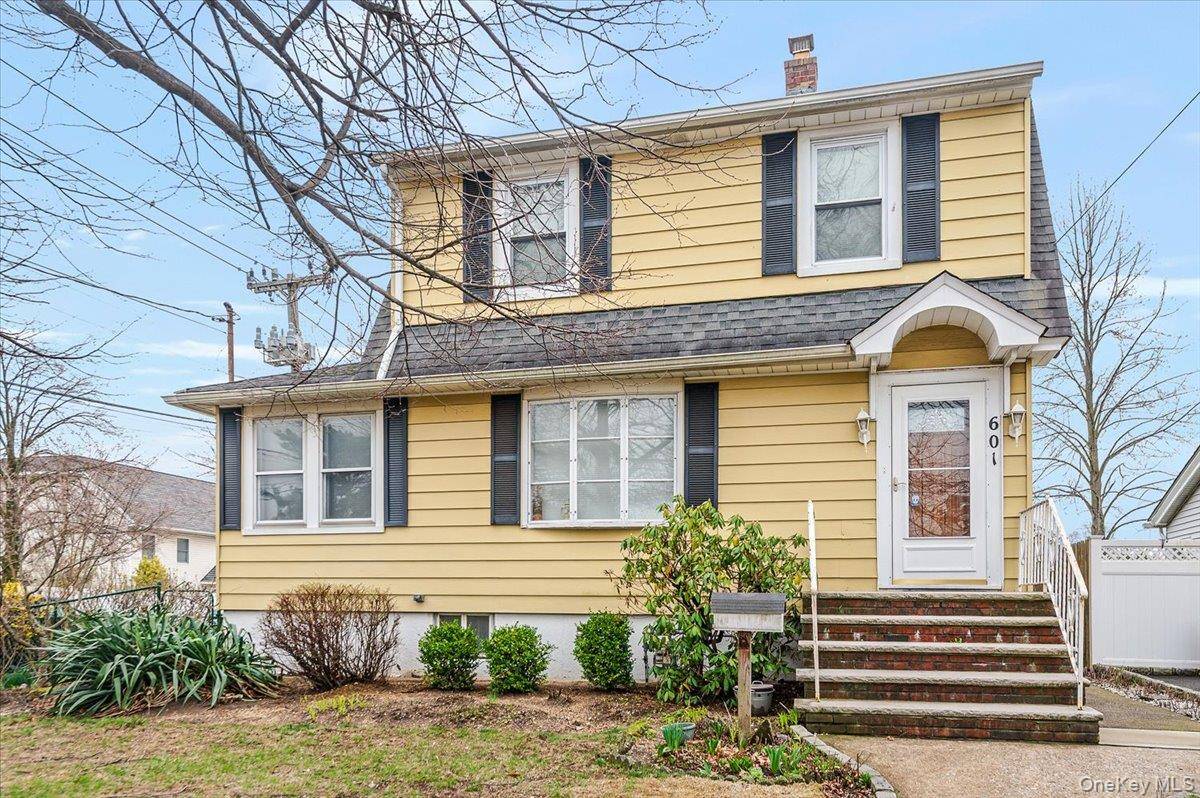 601 Hughes ST, Bellmore, NY 11710