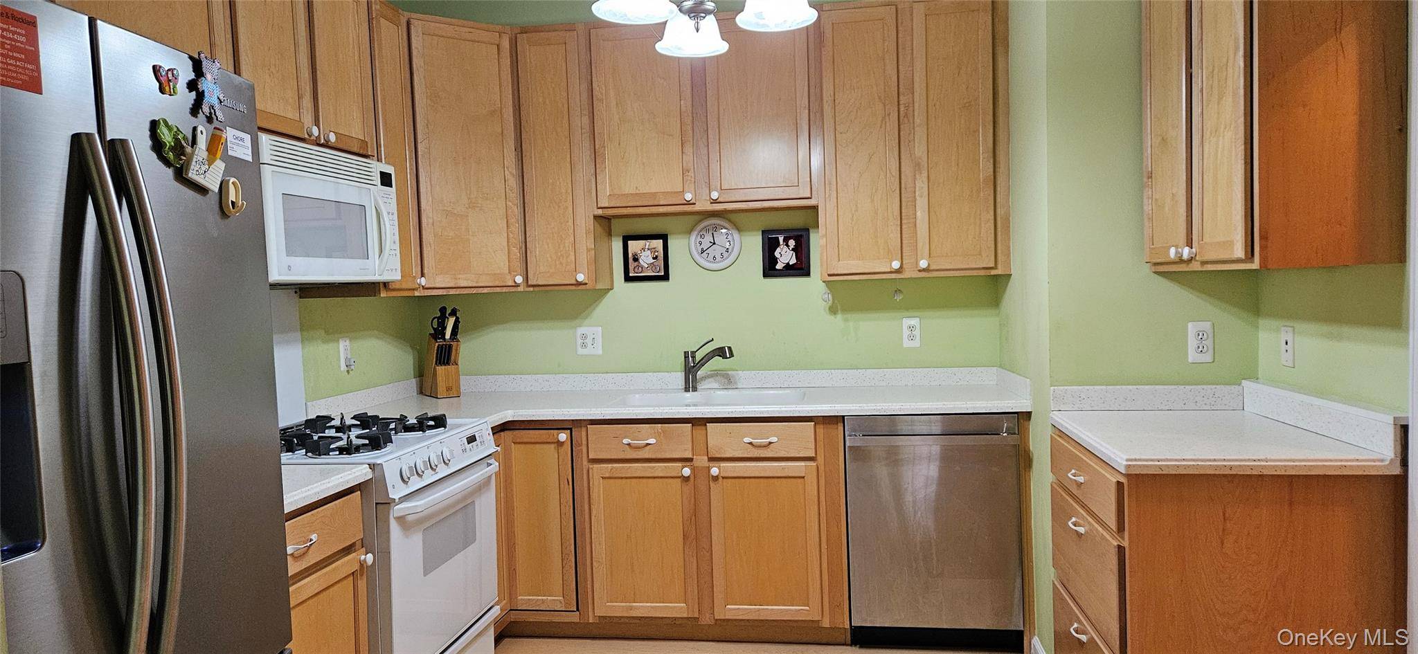 24 N De Baun AVE #303, Suffern, NY 10901
