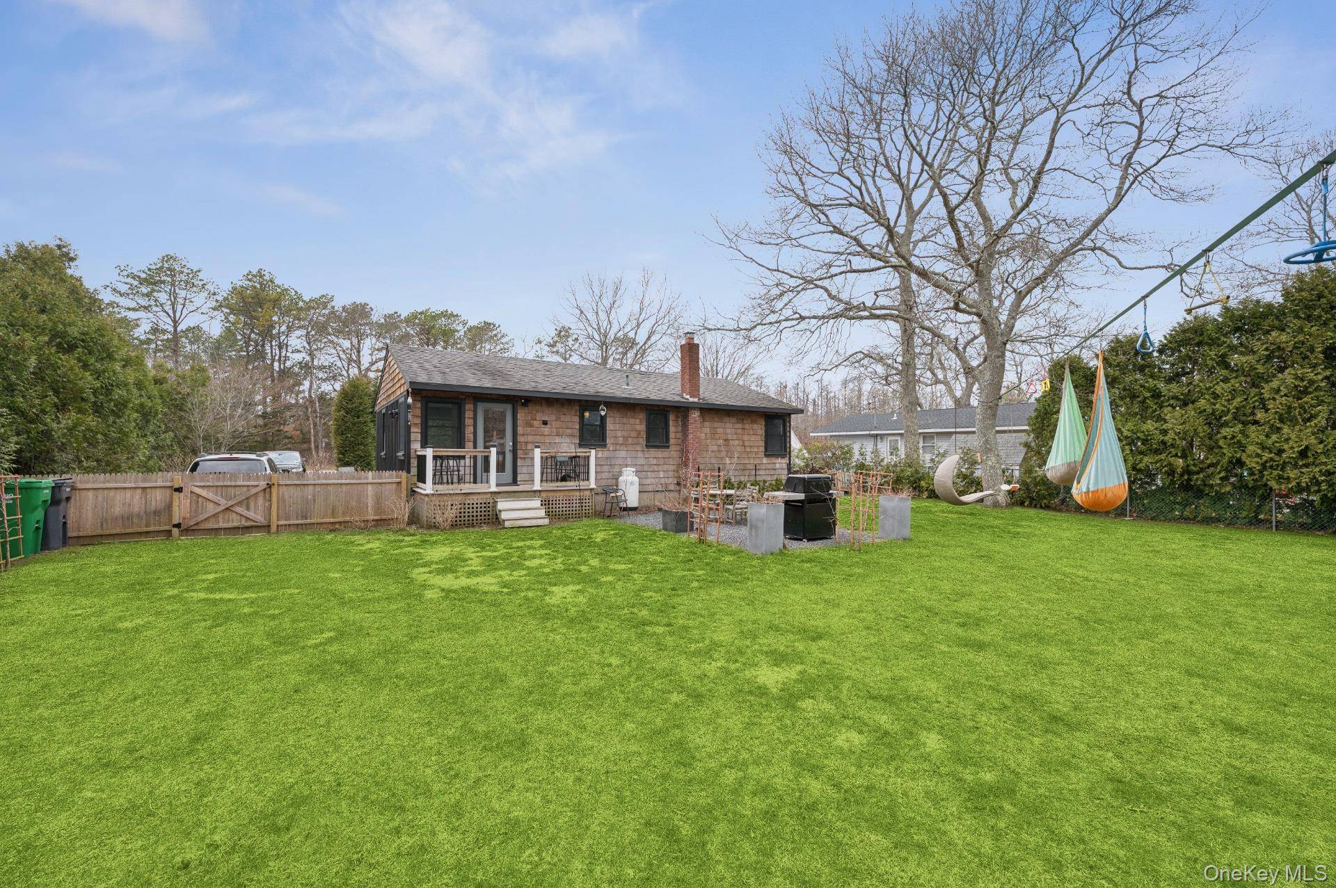 2786 Quogue Riverhead RD, East Quogue, NY 11942