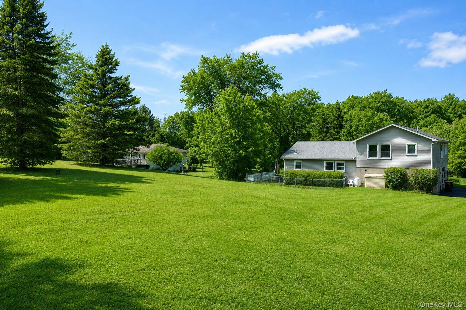 20 Winding Hills DR, Florida, NY 10921