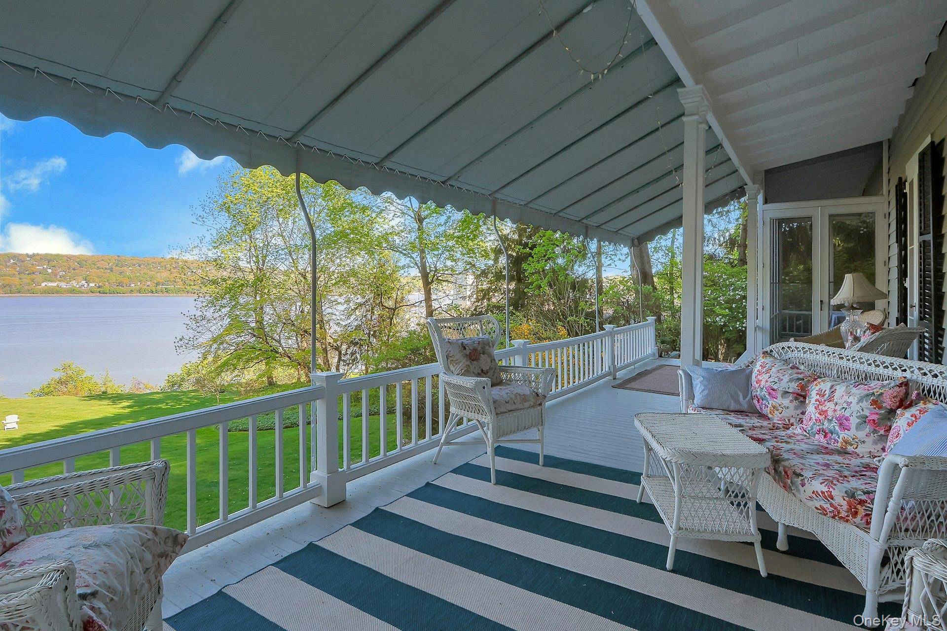 34 Lawrence LN, Palisades, NY 10964