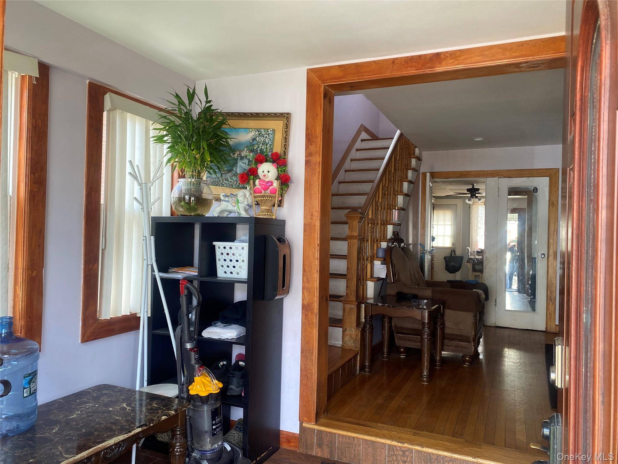24 Lent AVE, Hempstead, NY 11550