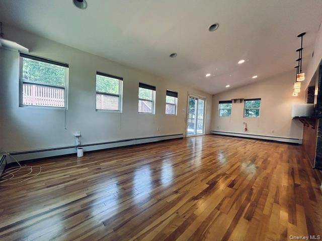 5 Verplanck AVE, Hopewell Junction, NY 12533