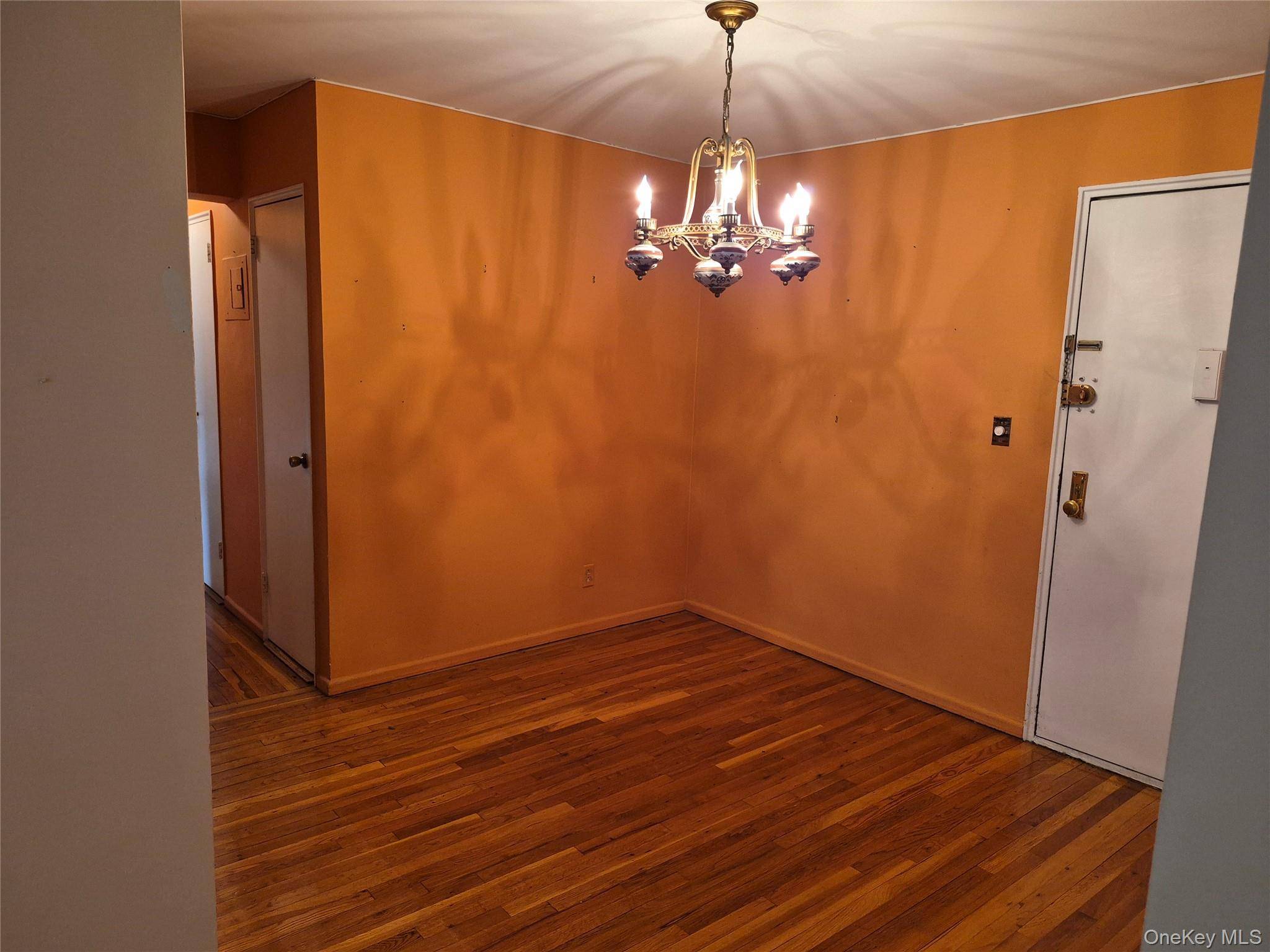 98 DeHaven DR #2B, Yonkers, NY 10703