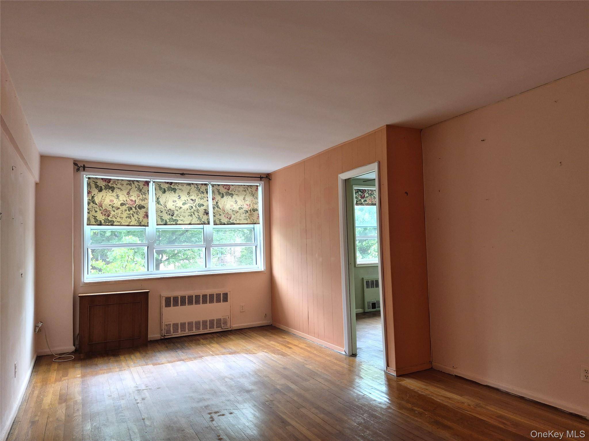 98 DeHaven DR #2B, Yonkers, NY 10703
