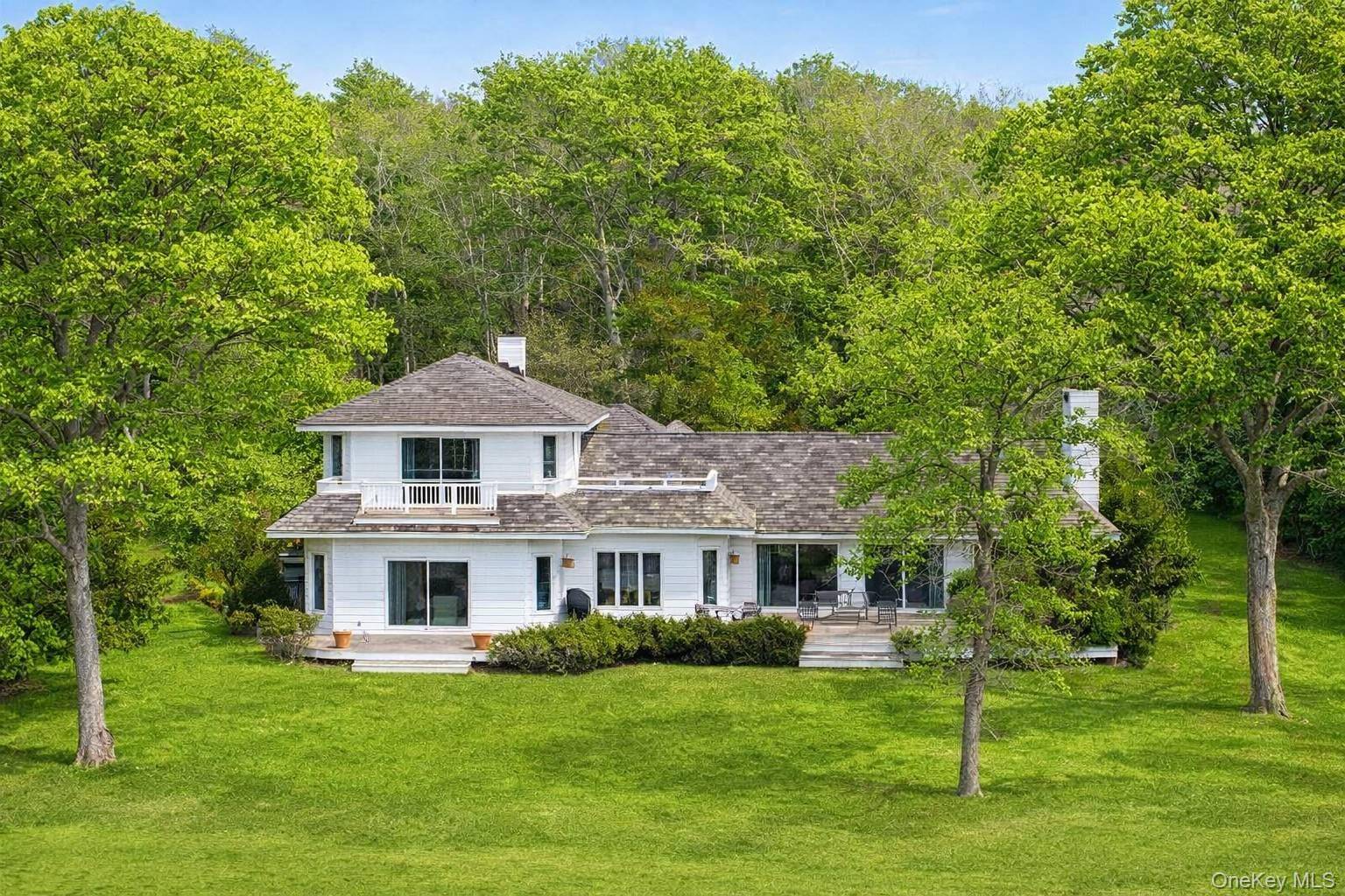 7 Penniman Point RD, Quogue, NY 11959