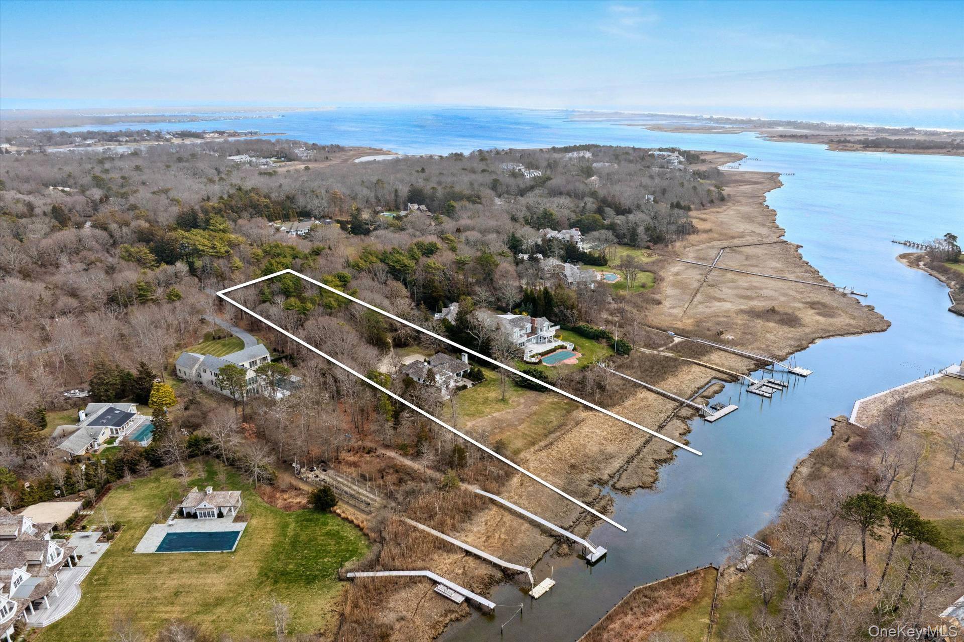 7 Penniman Point RD, Quogue, NY 11959