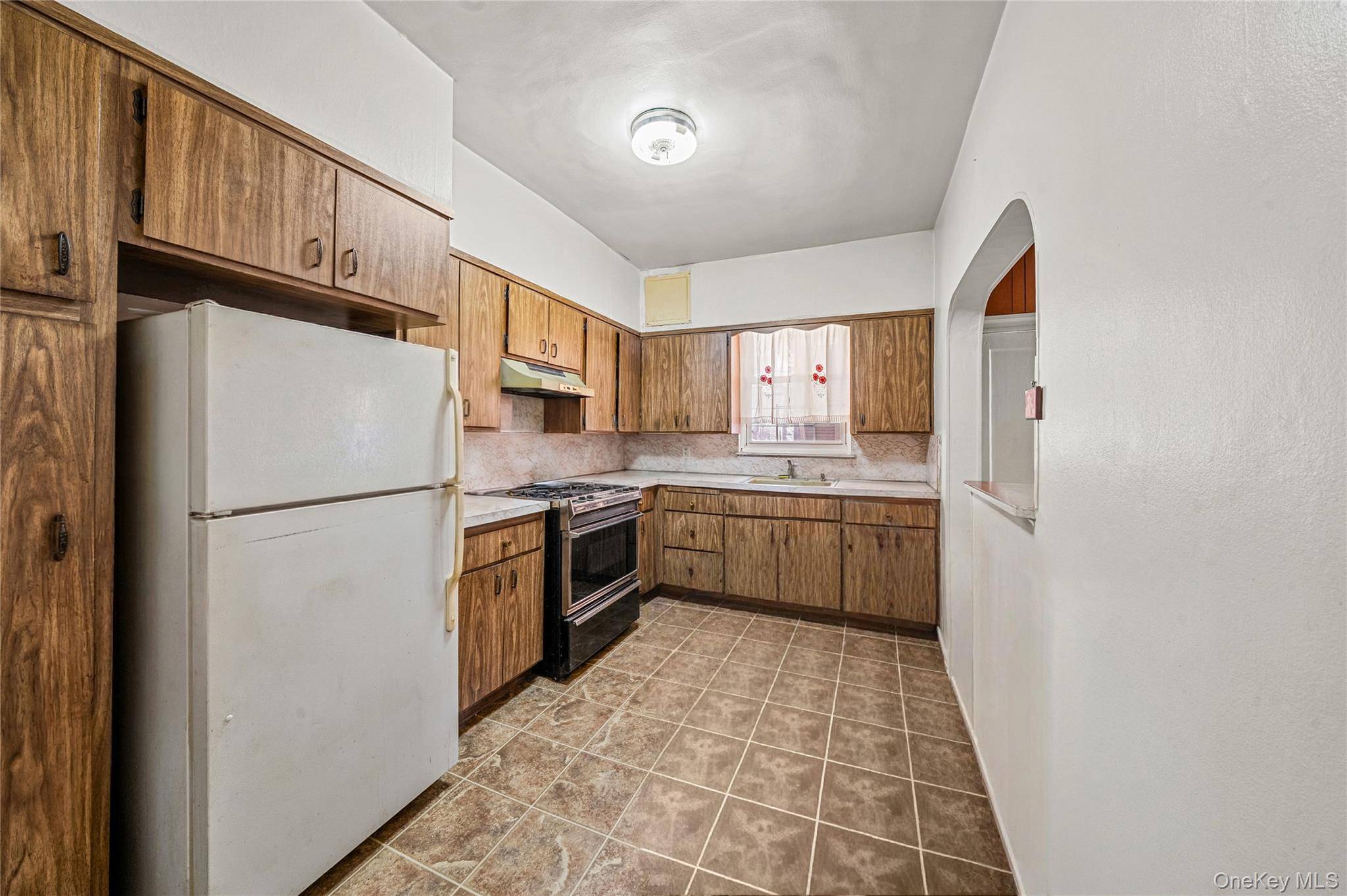 3927 57th ST, Woodside, NY 11377