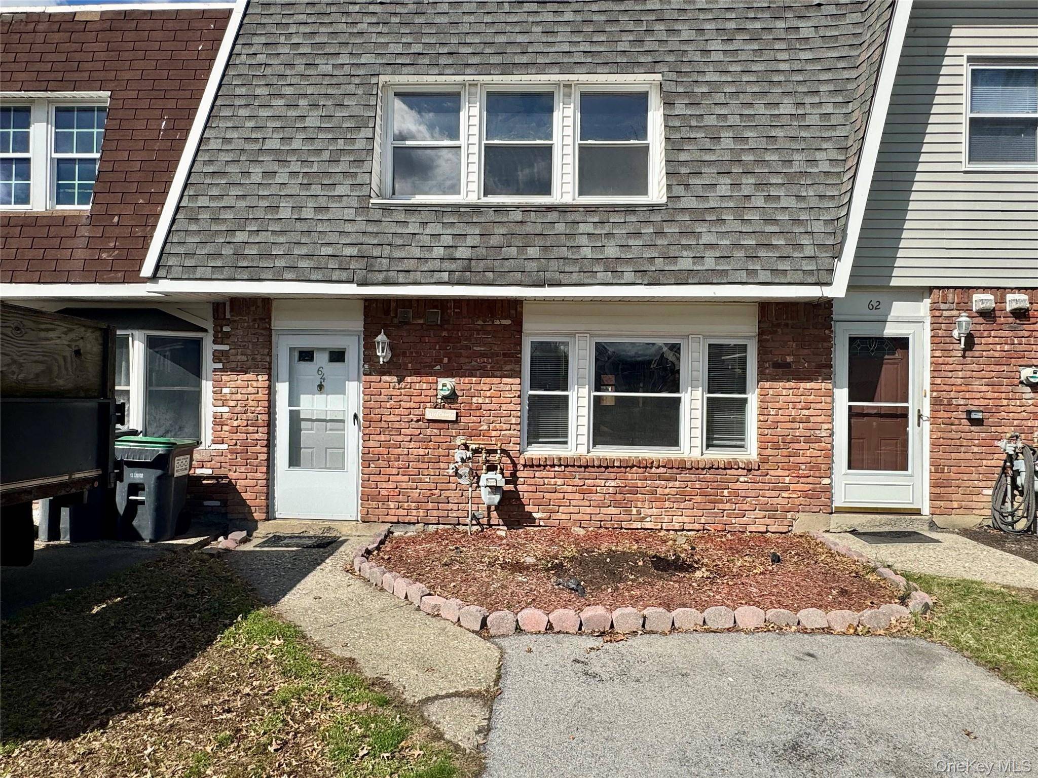 64 Patio RD, Middletown, NY 10941