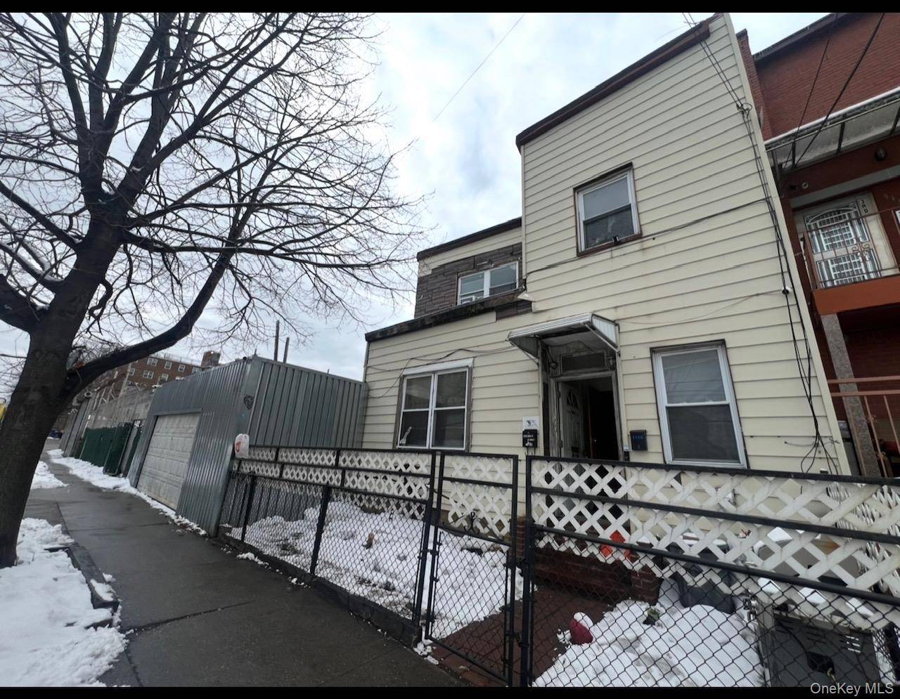 11-06 34th AVE, Long Island City, NY 11106