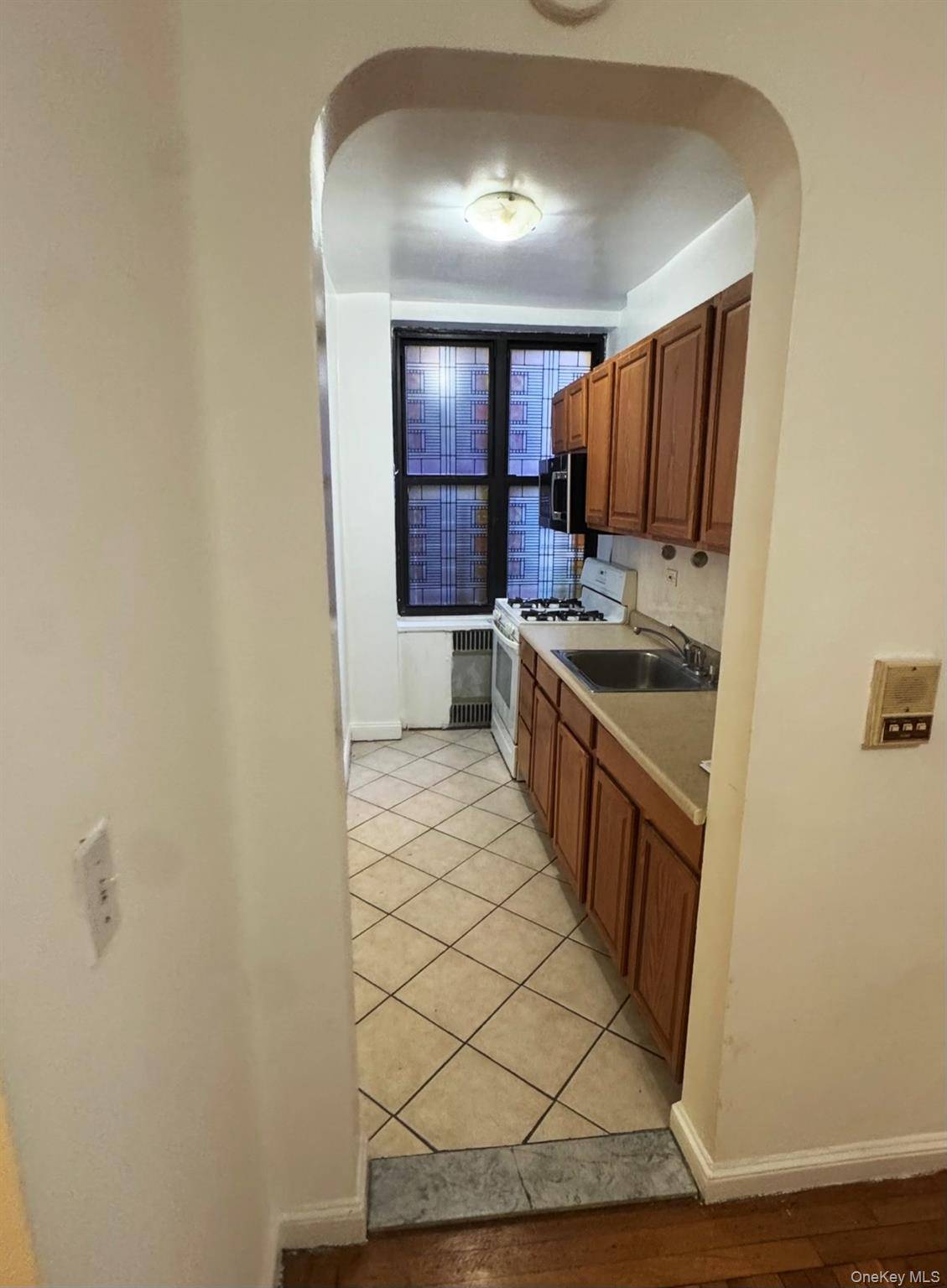 3017 Riverdale AVE #1F, Bronx, NY 10463