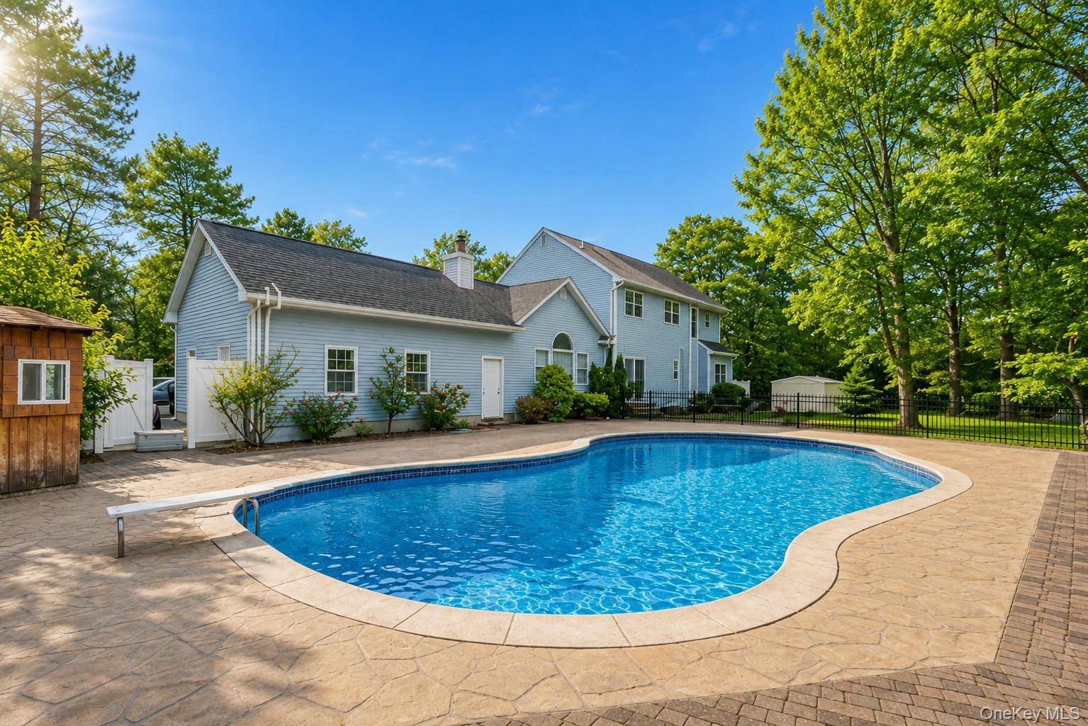 287 Dayton AVE, Manorville, NY 11949
