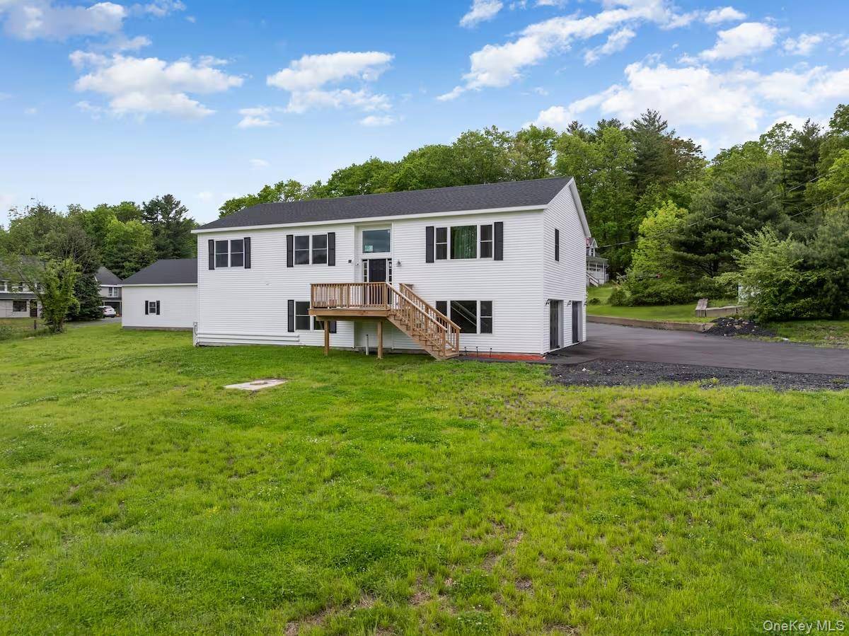 3 Wilson RD, Sparrowbush, NY 12780