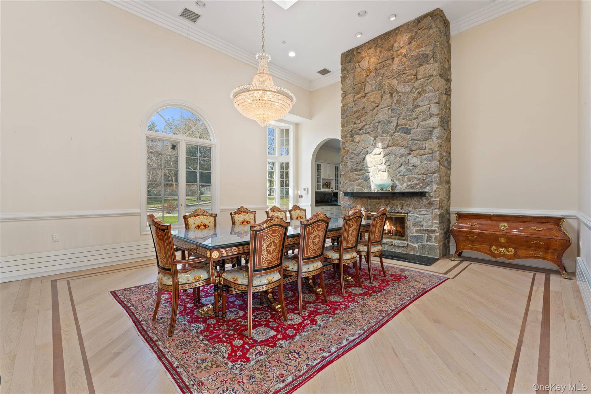 2 High Point TER, Scarsdale, NY 10583