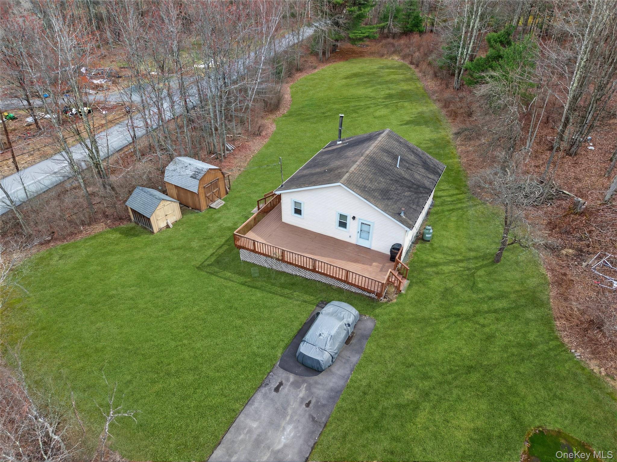 28 Divine Corners RD, Loch Sheldrake, NY 12759