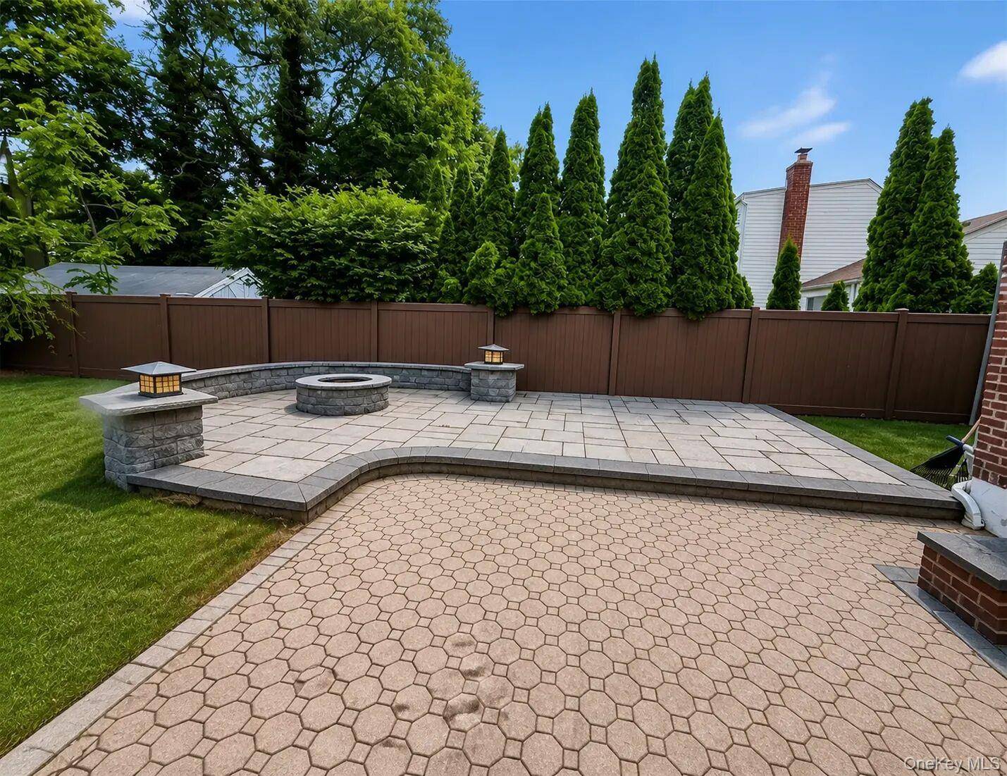 396 Chestnut AVE, East Meadow, NY 11554