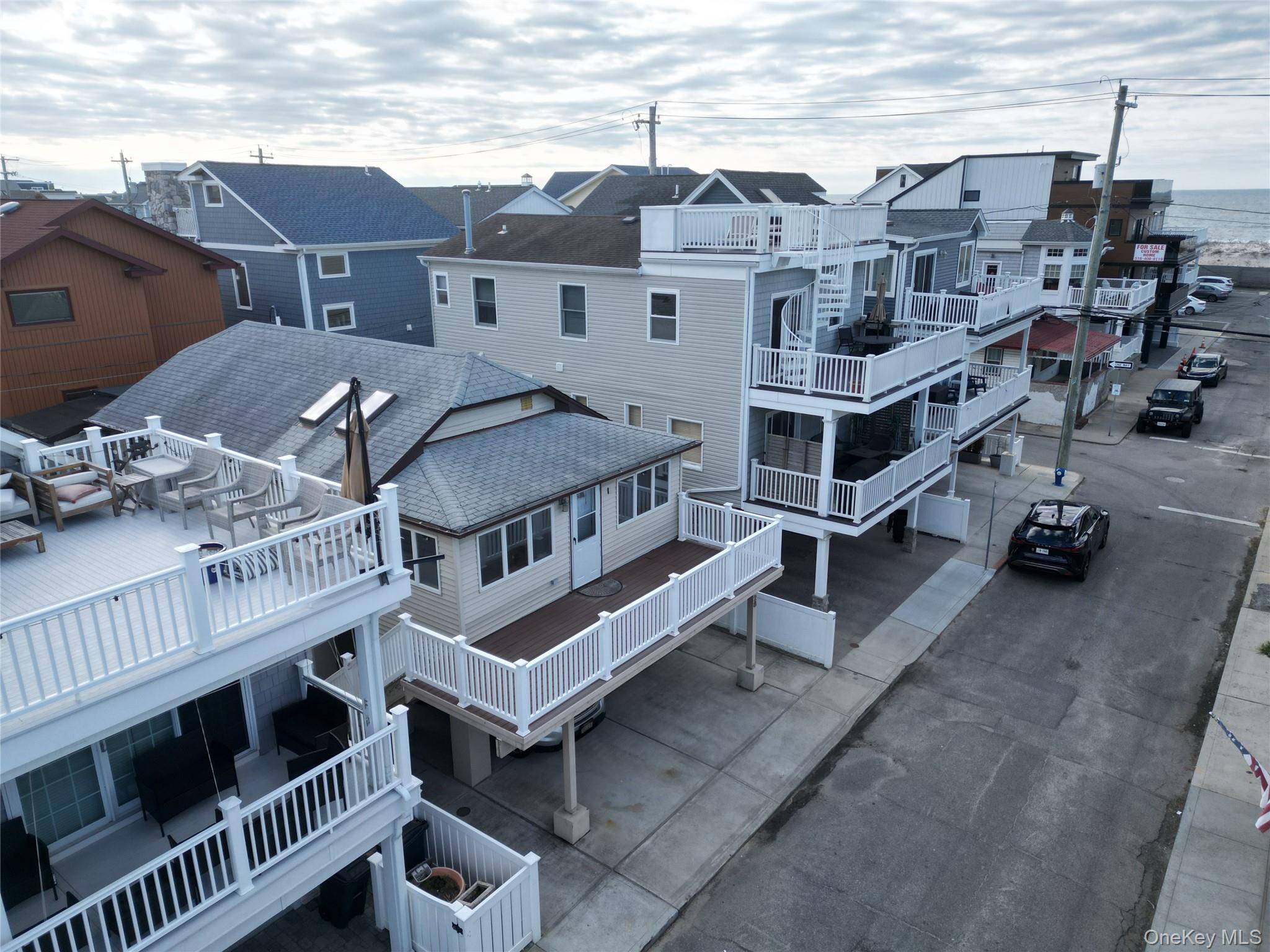28 New Hampshire ST, Long Beach, NY 11561