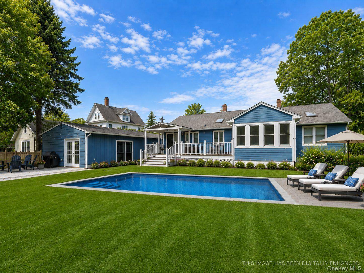 10940 Main RD, East Marion, NY 11939