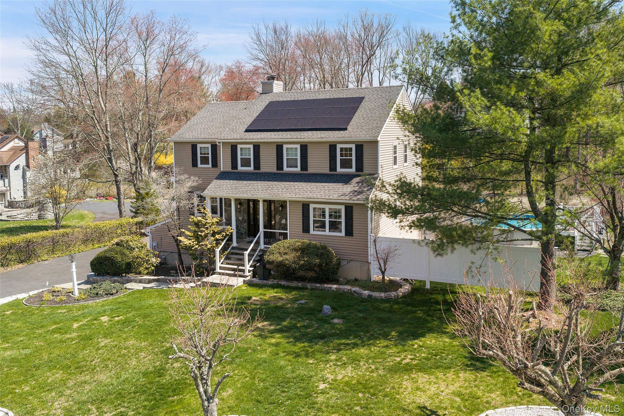 19 Peachtree DR, Cortlandt Manor, NY 10567