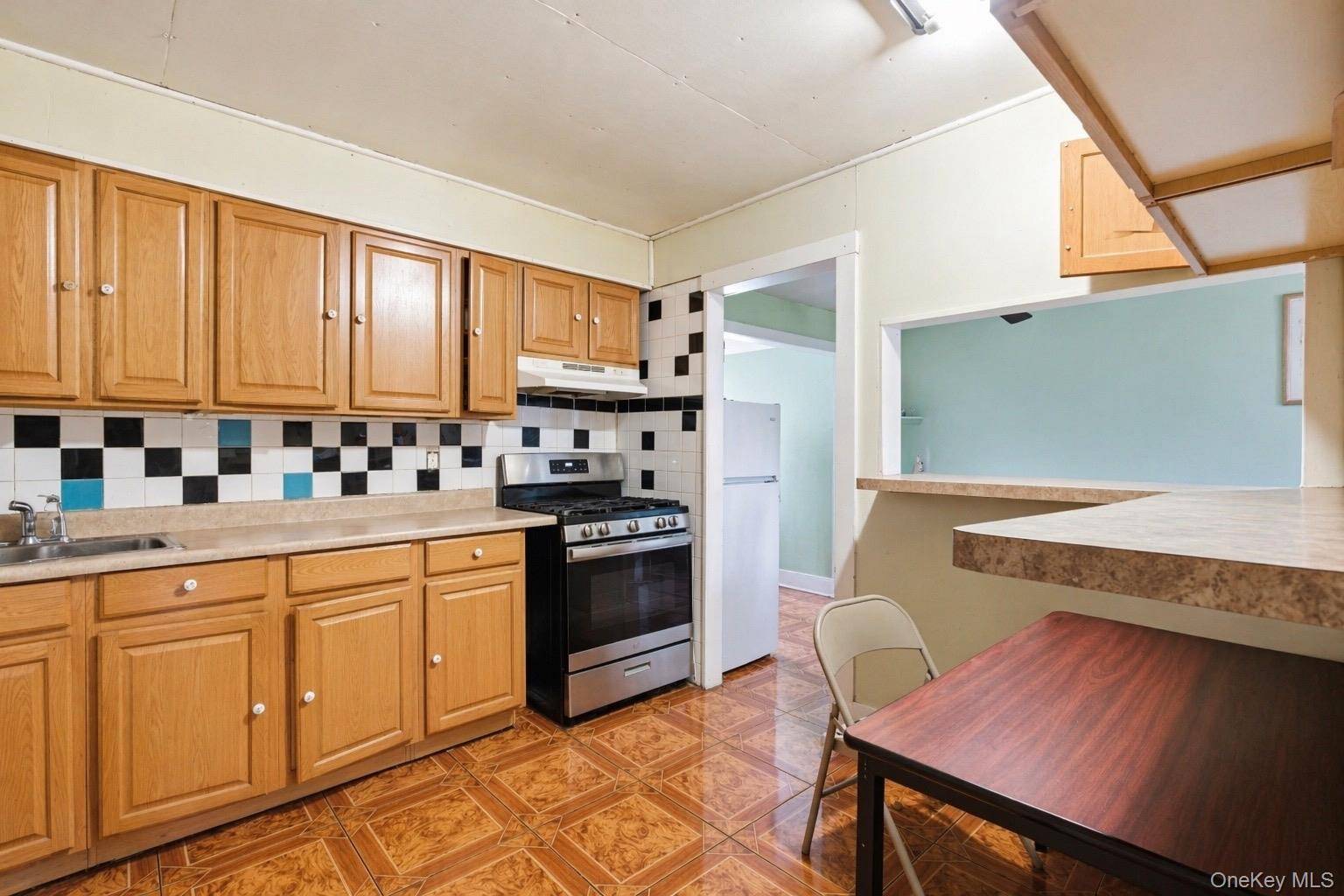 106 Bergold ST, Brentwood, NY 11717