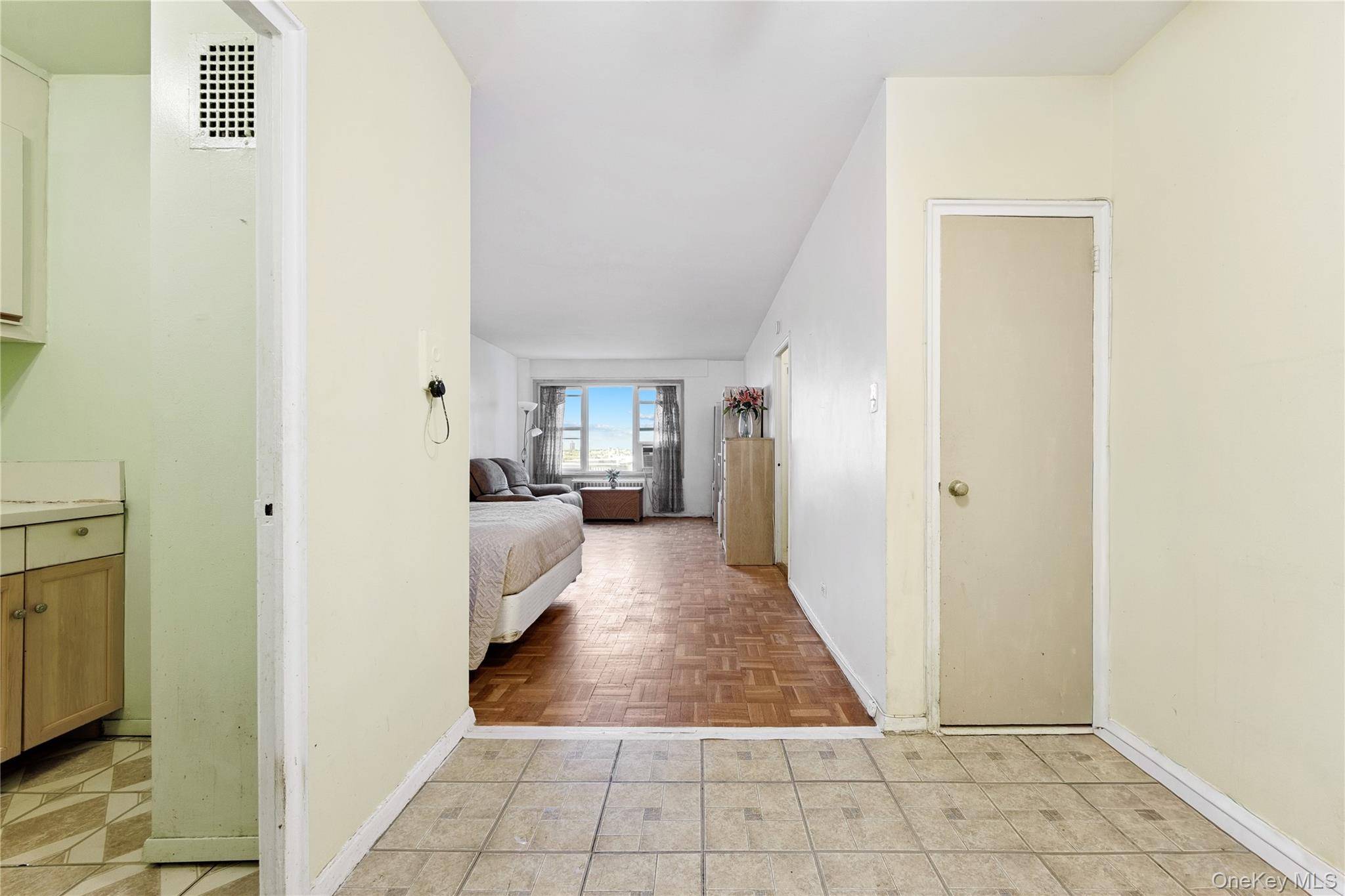 110-45 Queens Blvd #807, Forest Hills, NY 11375