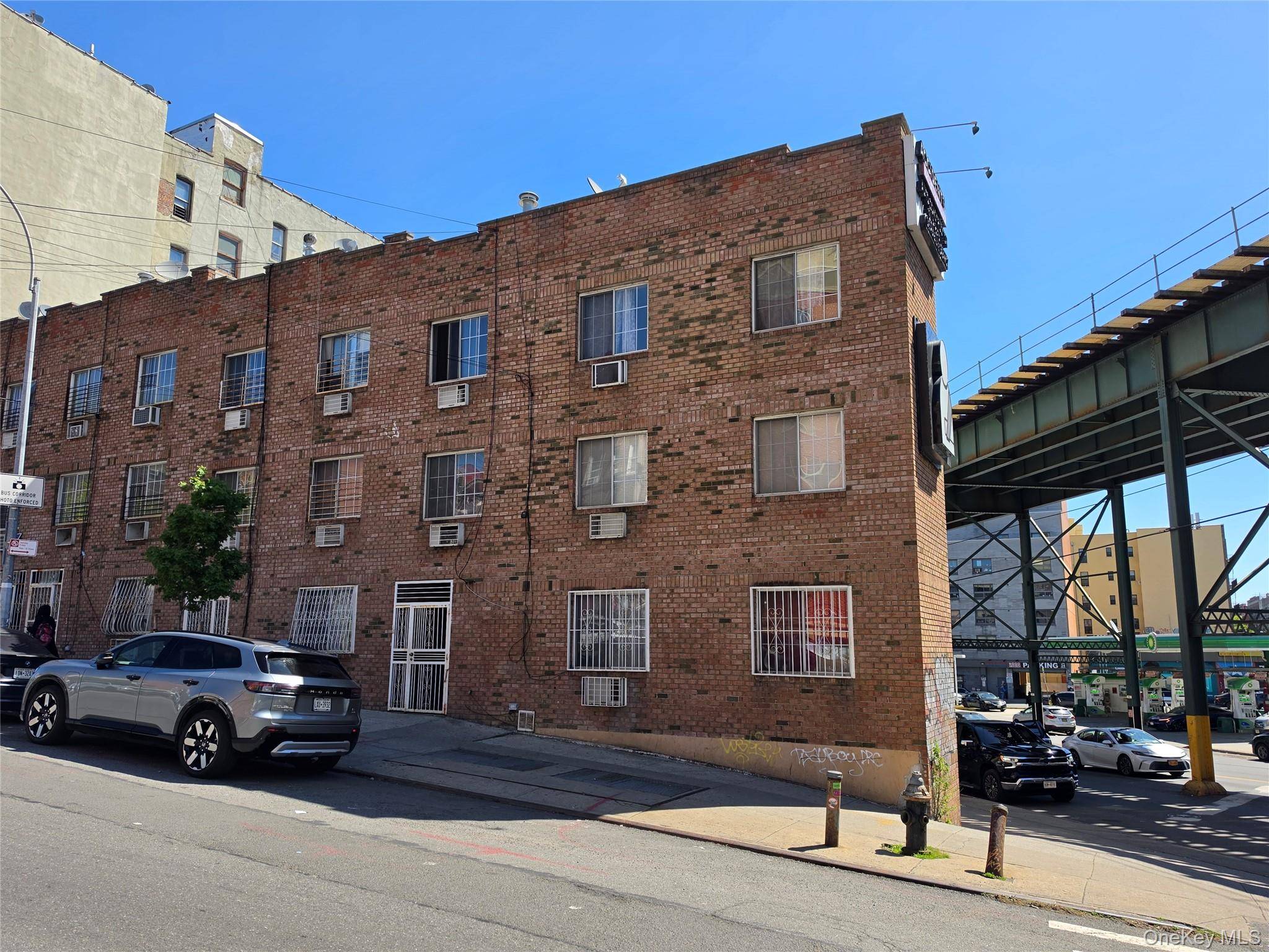 924 Rev James Polite AVE, Bronx, NY 10459