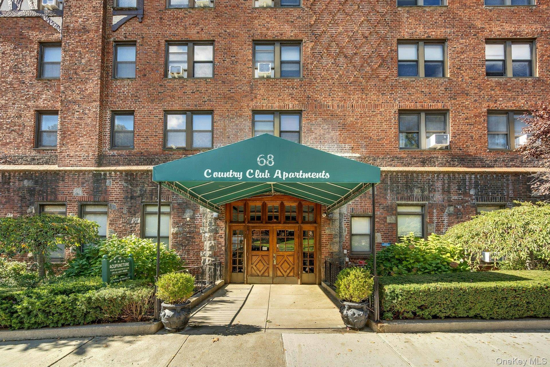 68 E Hartsdale AVE #5M, Hartsdale, NY 10530