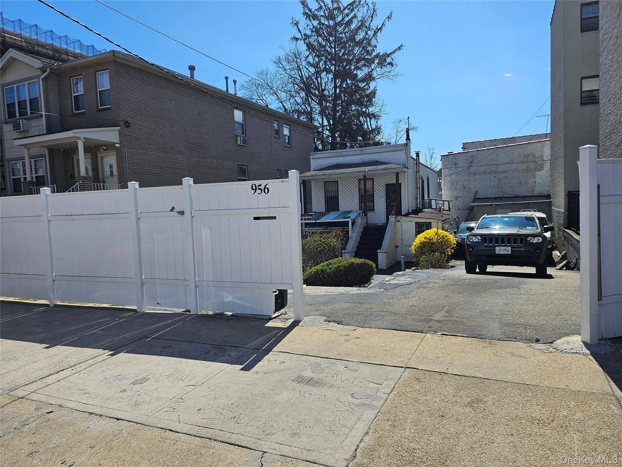 956 Hegeman AVE, Brooklyn, NY 11208