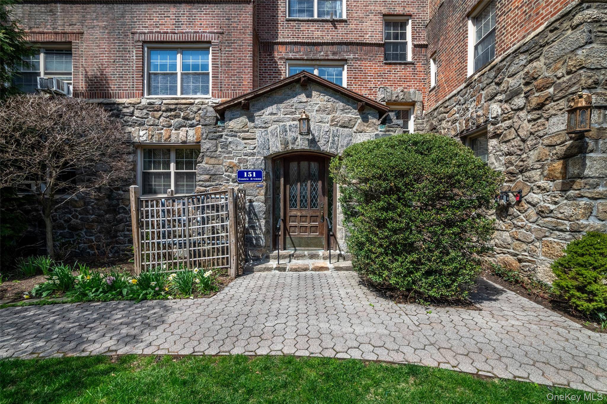 151 Centre AVE #5B, New Rochelle, NY 10805