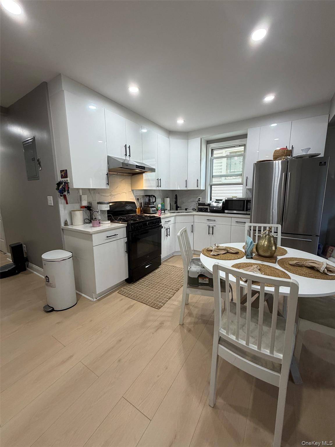 2222 Lee ST, Whitestone, NY 11357