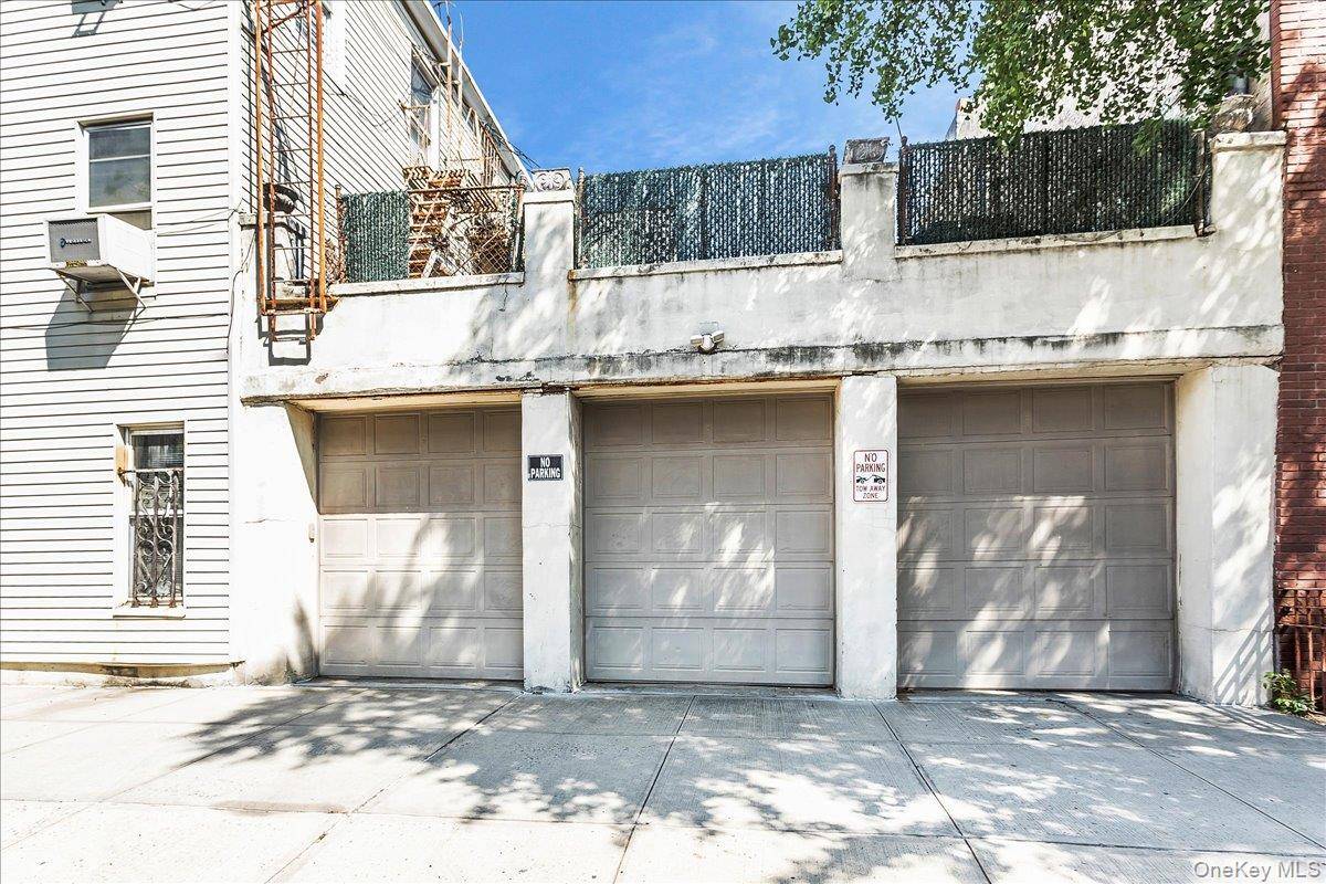382 Manhattan AVE, Brooklyn, NY 11211