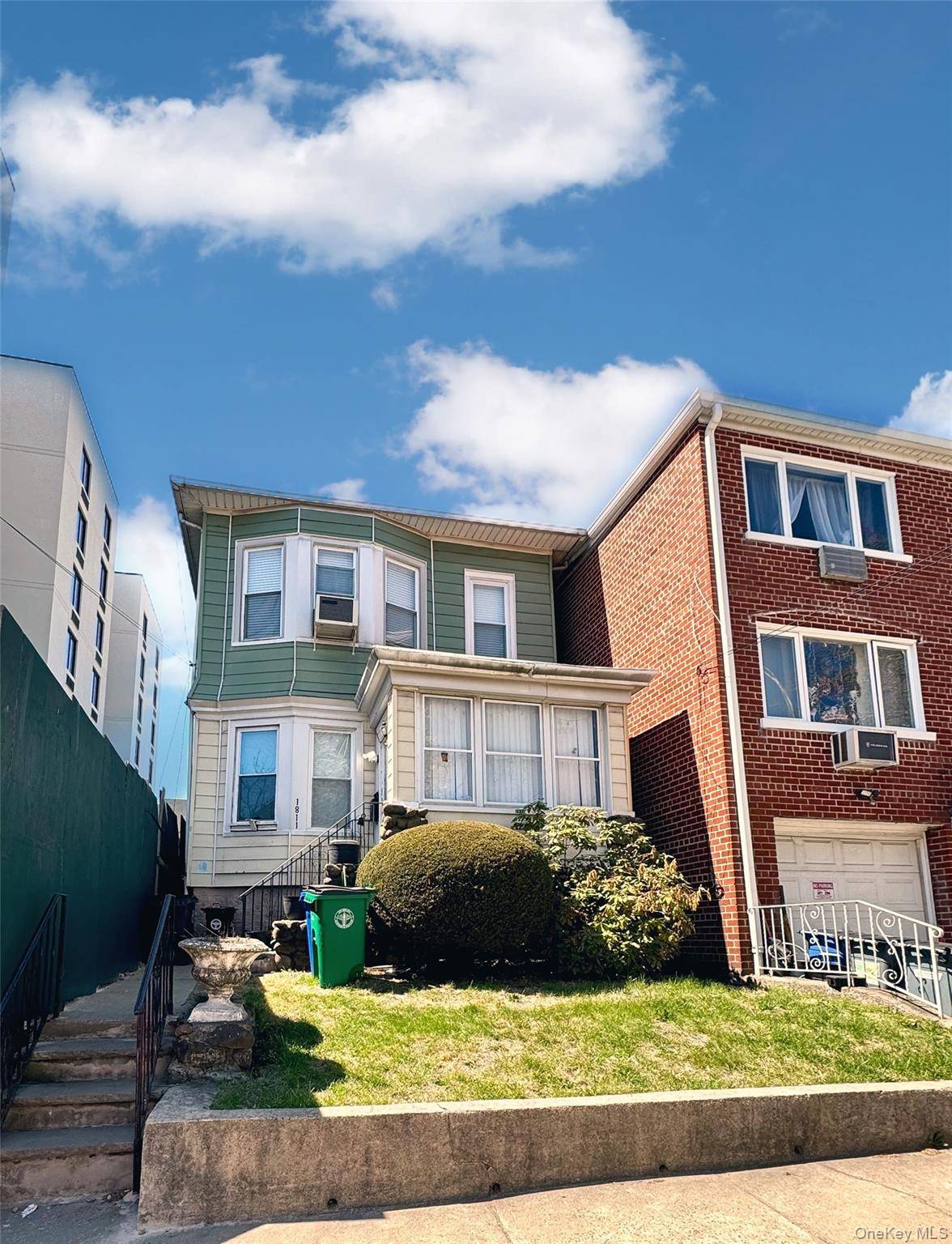 1811 Parkview AVE, Bronx, NY 10461