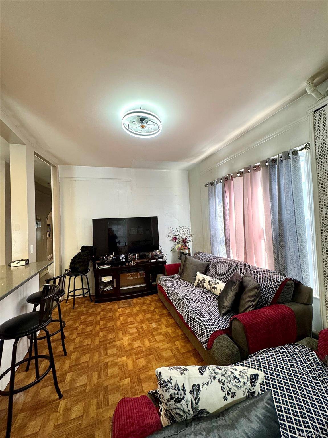1811 Parkview AVE, Bronx, NY 10461